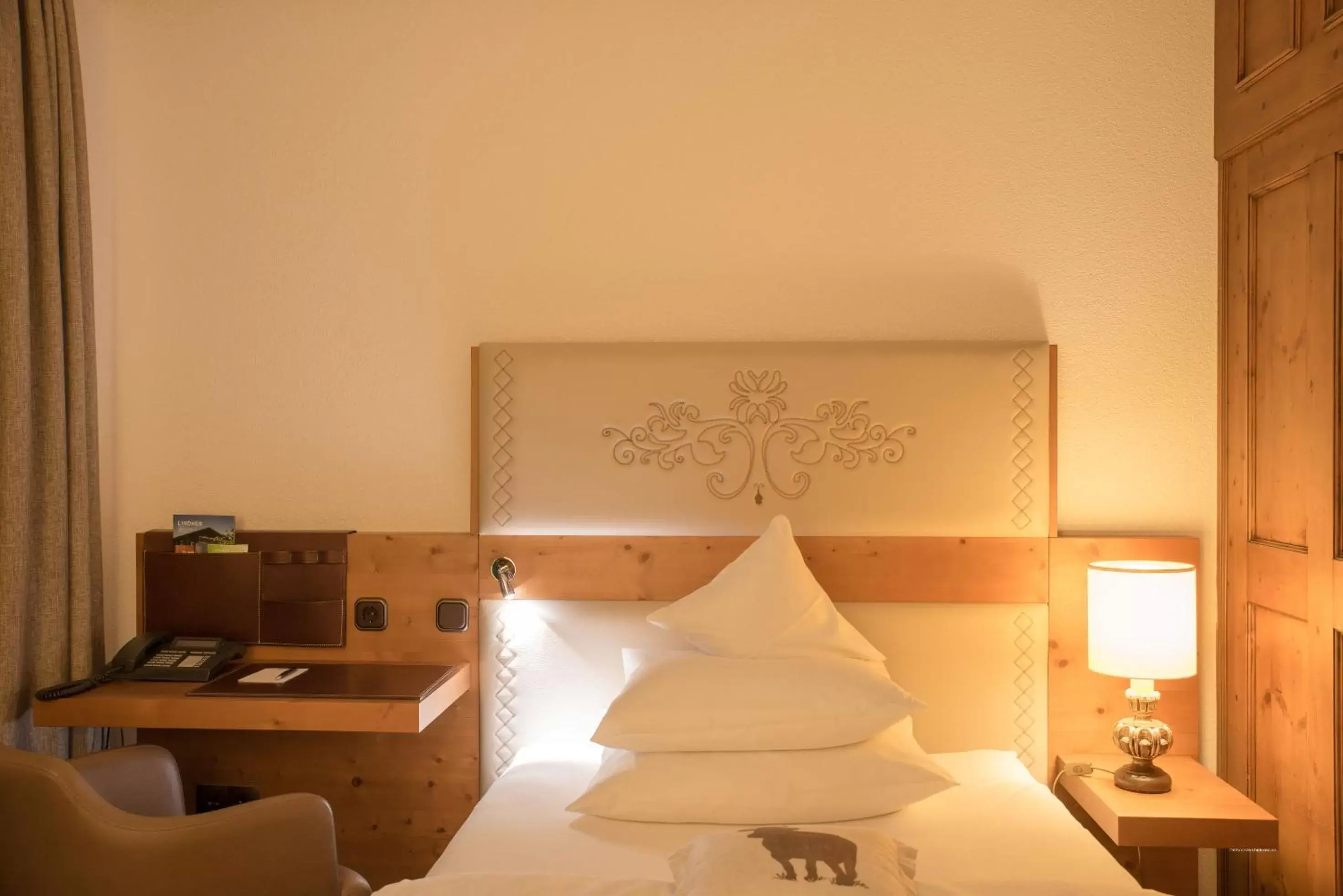 Photo of the whole room, Bed in Lindner Hotel Oberstaufen Parkhotel, part of JdV by Hyatt