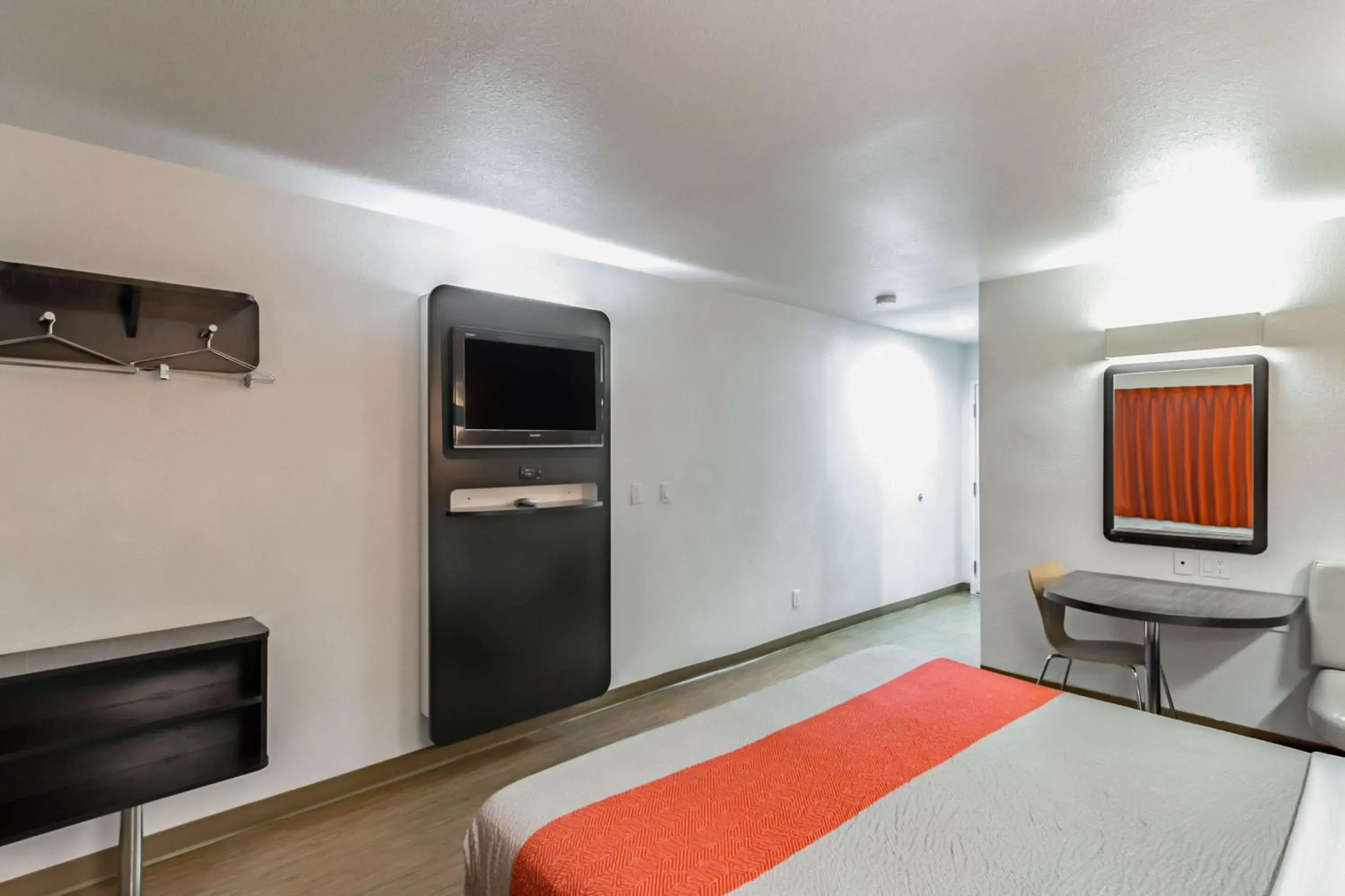Bedroom, TV/Entertainment Center in Motel 6-Anaheim, CA