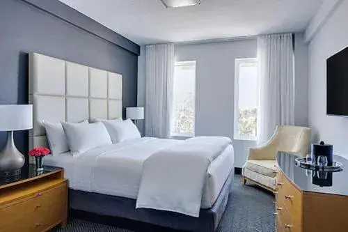 Bedroom, Bed in The Streamline Hotel - Daytona Beach