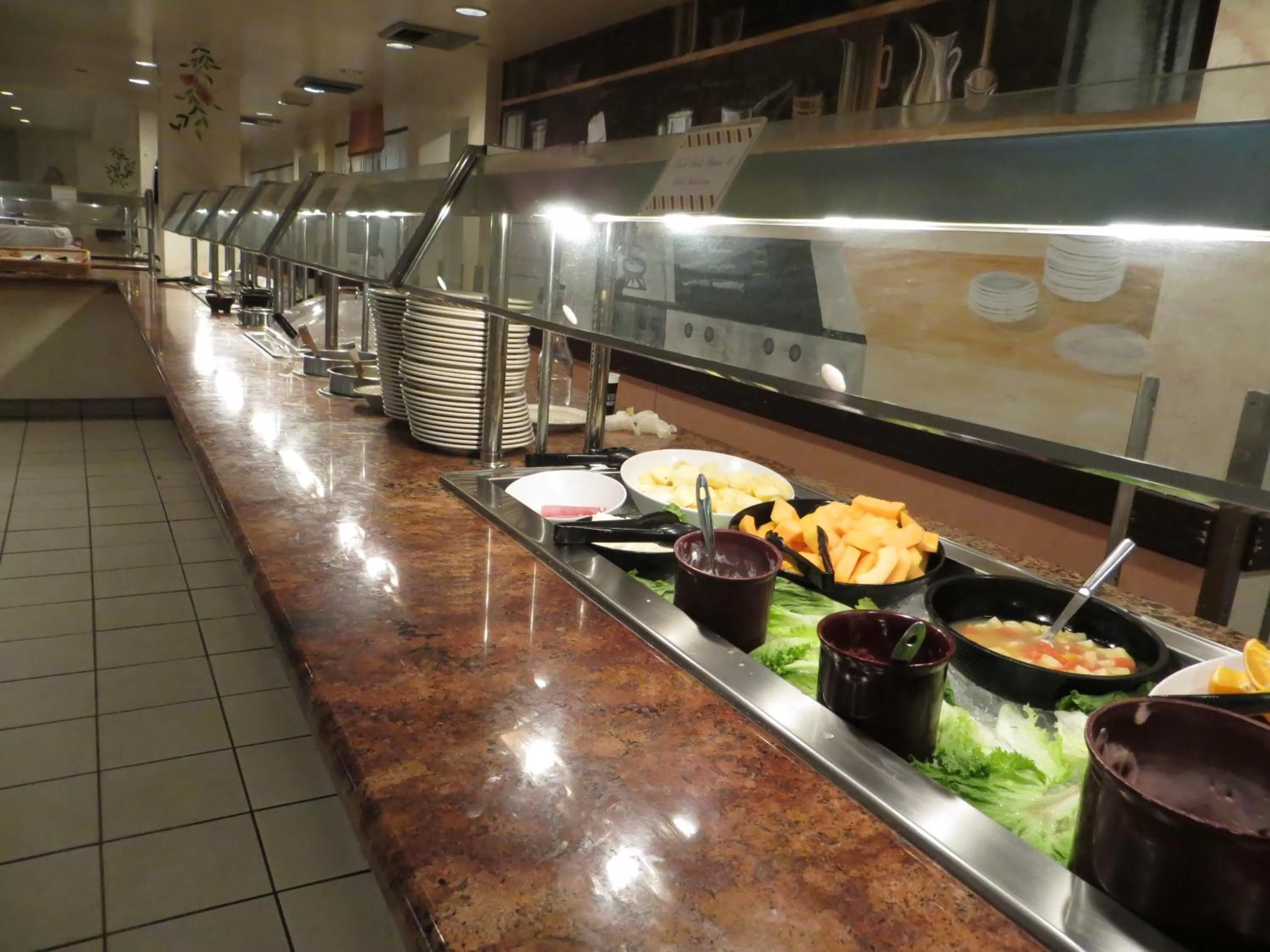 Food in Maingate Lakeside Resort