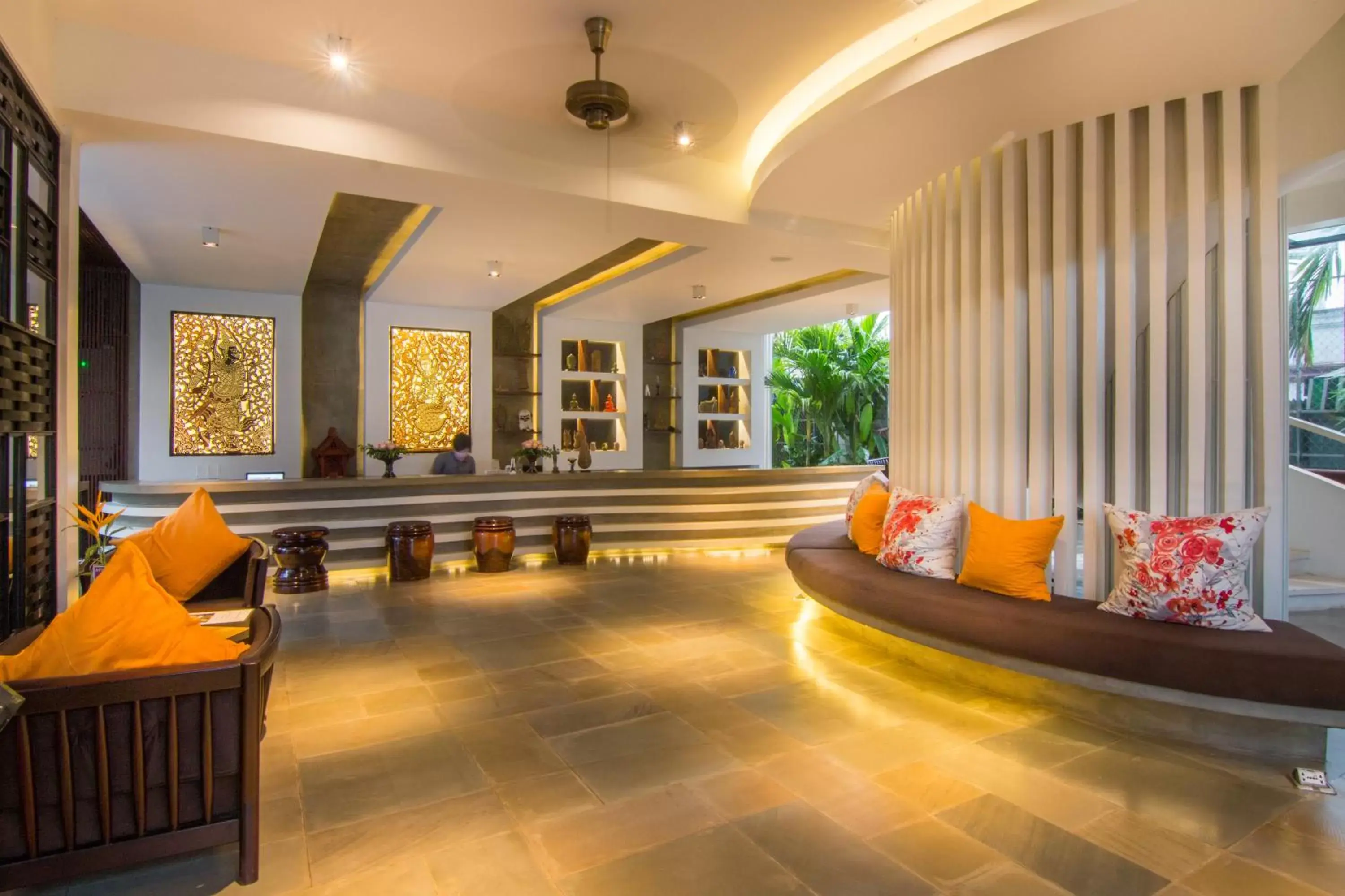 Lobby or reception, Lounge/Bar in Apsara Residence Hotel