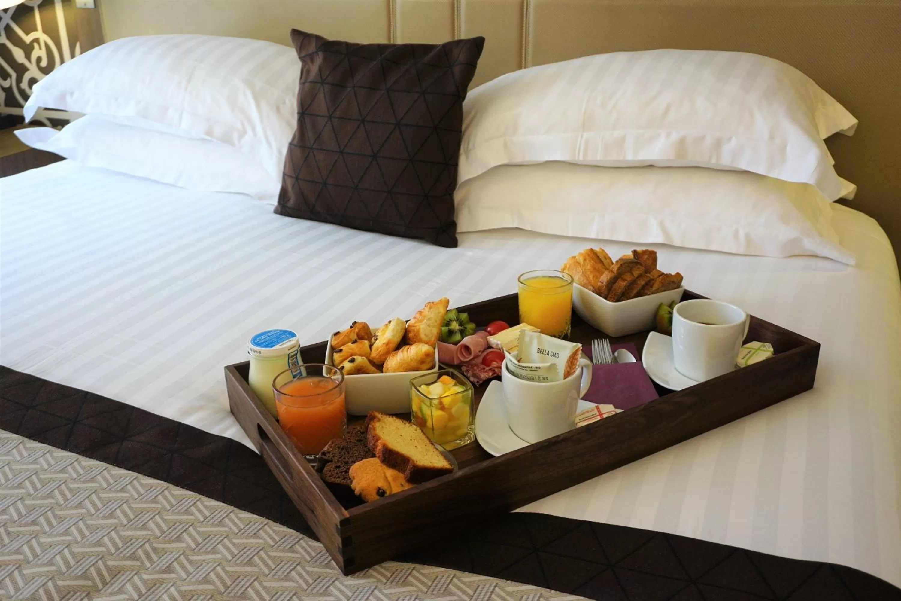 Food, Bed in Hotel Phileas Lazare & Spa - Opera