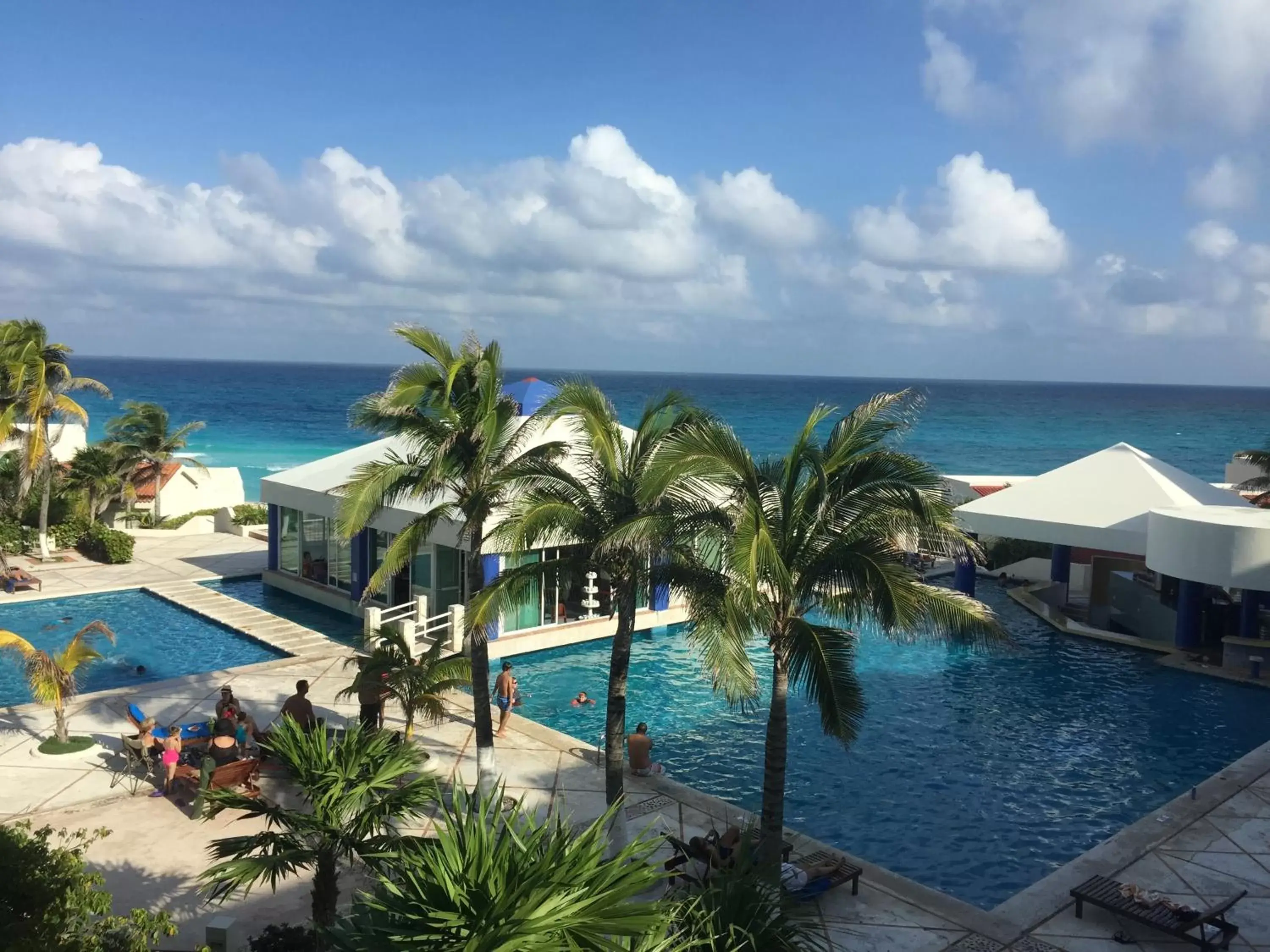 Pool View in Apartment Ocean Front Cancun