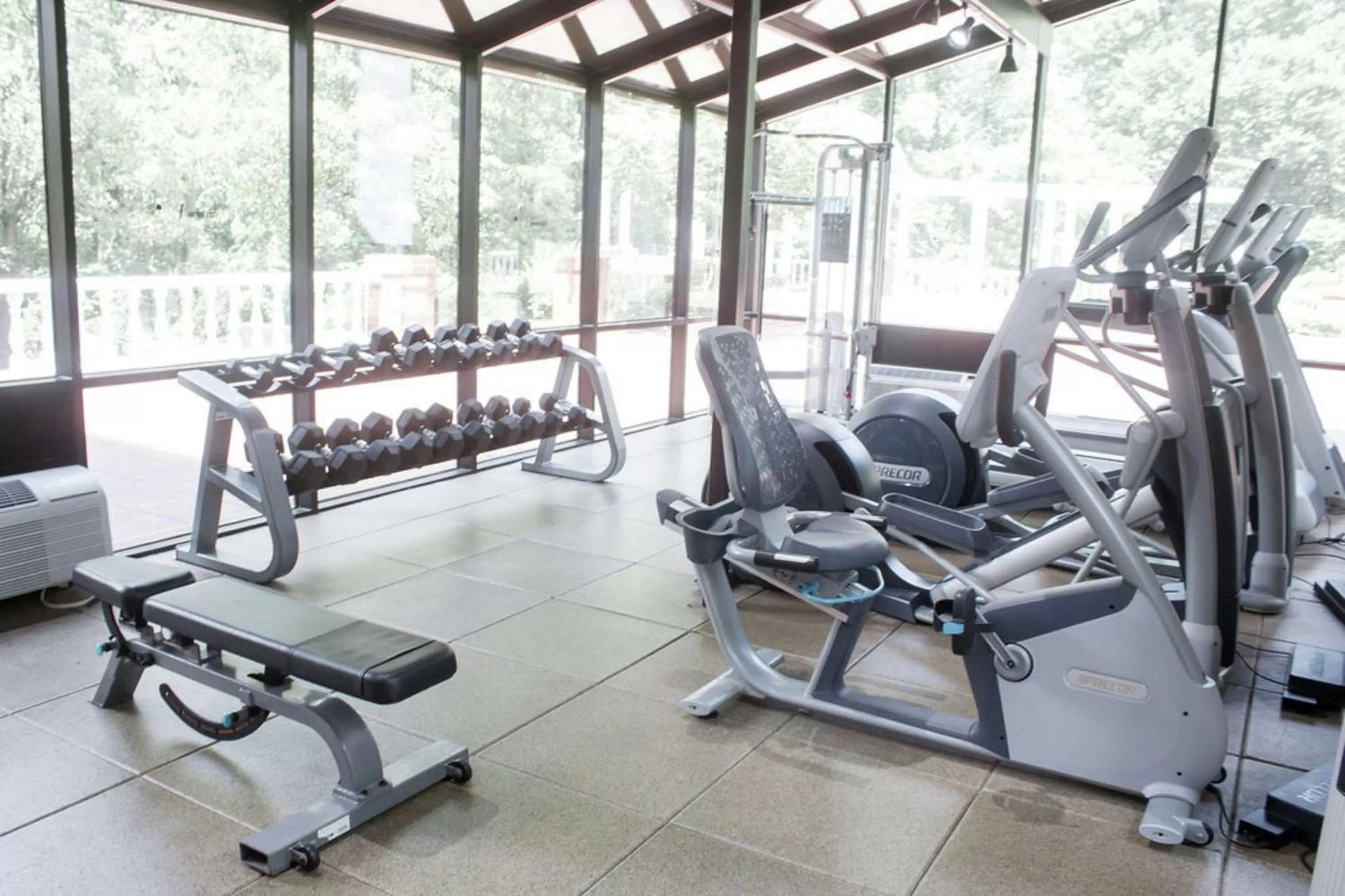 Fitness centre/facilities in DoubleTree by Hilton Charlottesville