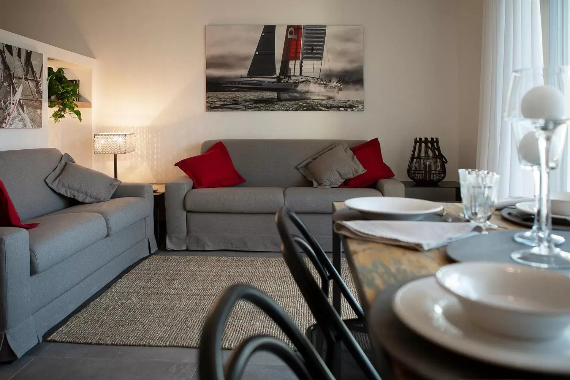 Living room, Seating Area in Sunset Residence