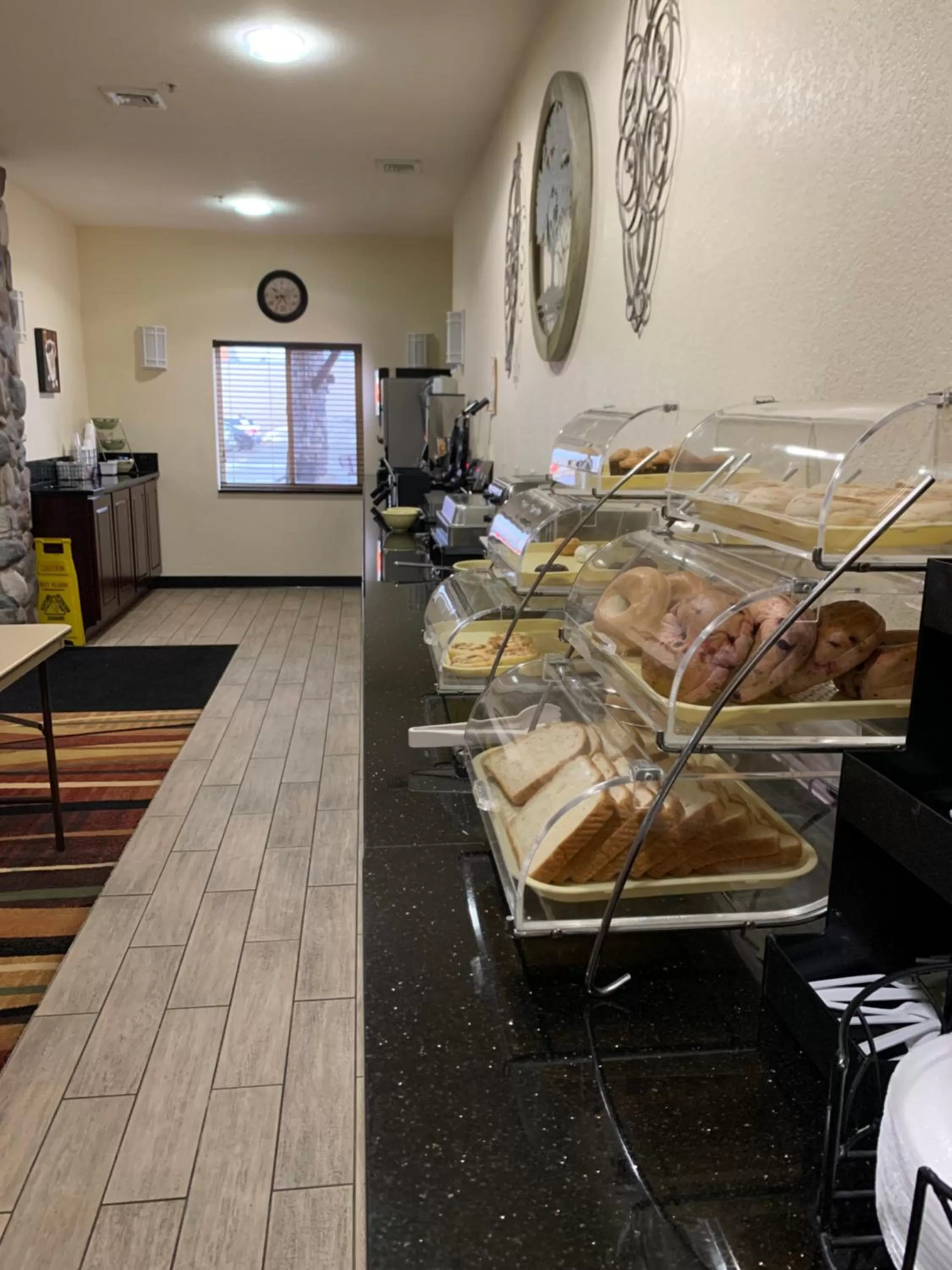 Breakfast in Cranberry Country Lodge