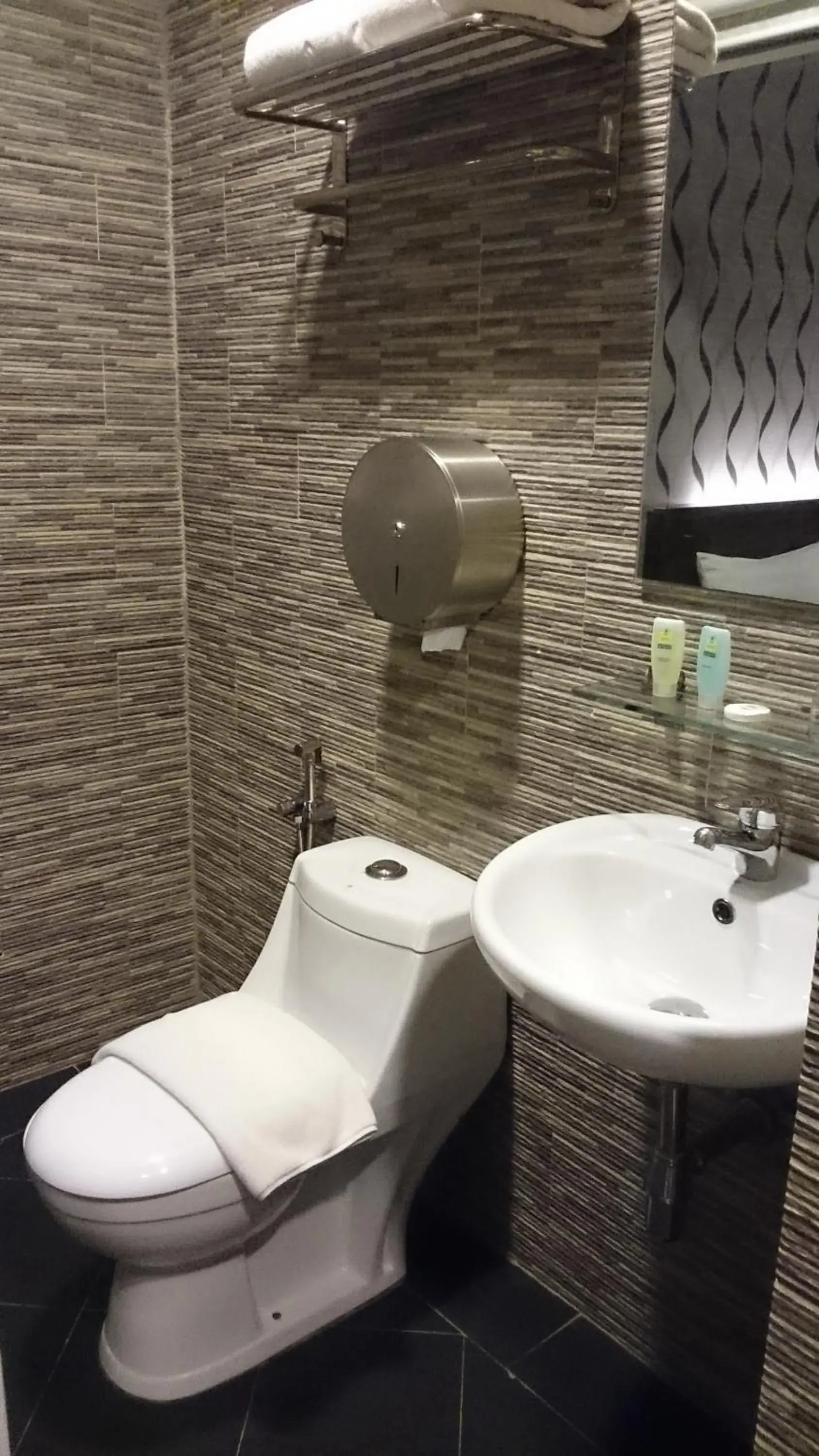 Bathroom in Izumi Hotel Bukit Bintang Kuala Lumpur