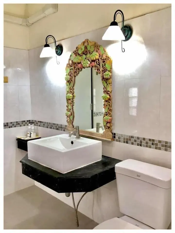 Bathroom in Lopburi Inn Resort