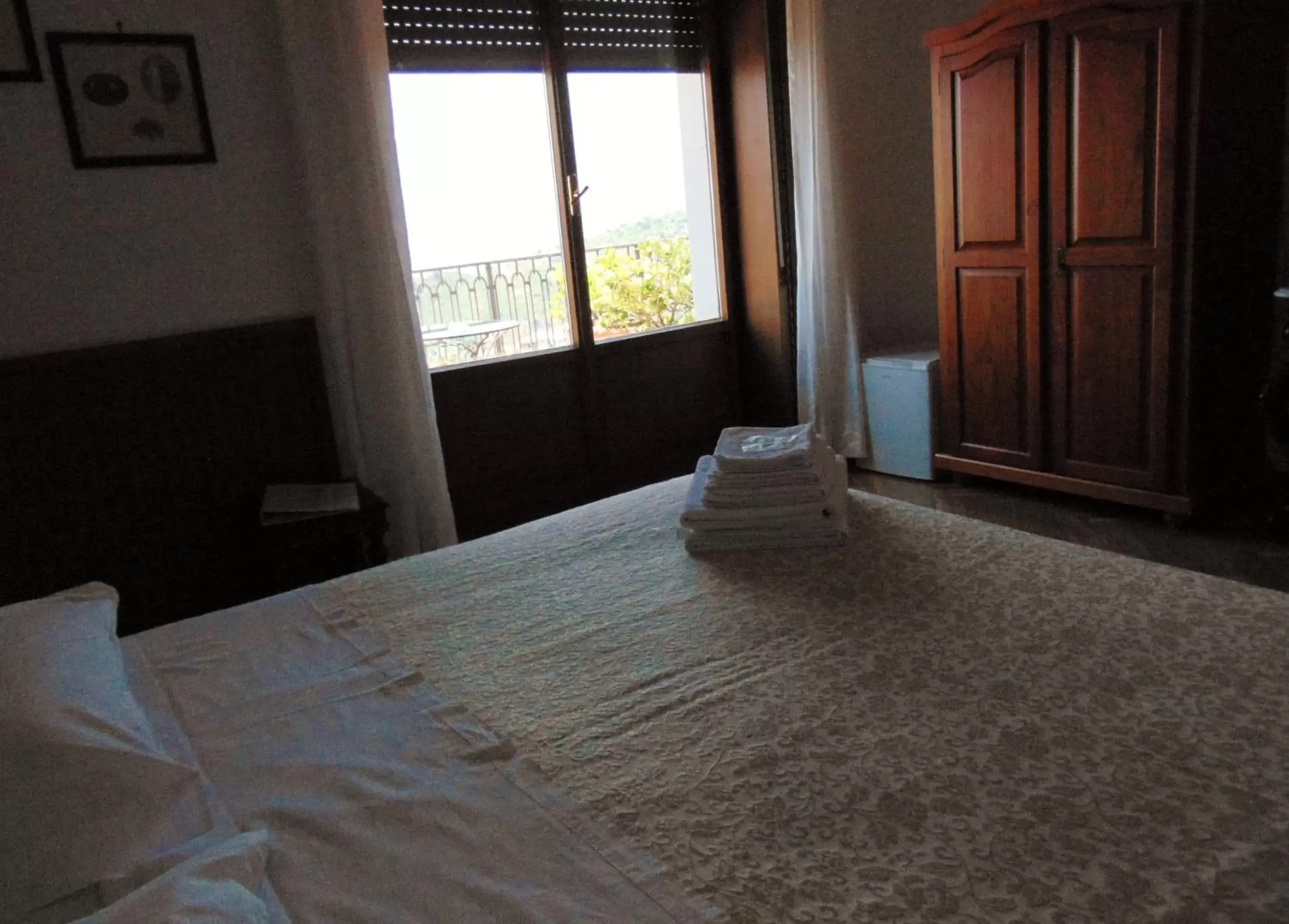 Photo of the whole room, Bed in Villa Sara