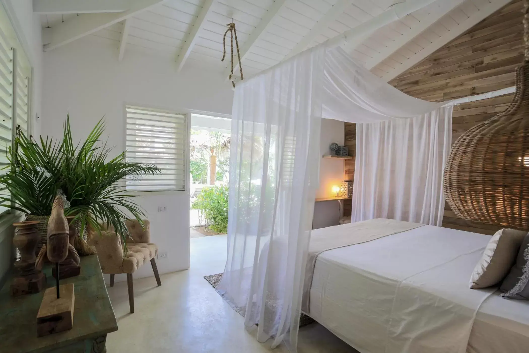 Bed in Mahona Boutique Hotel