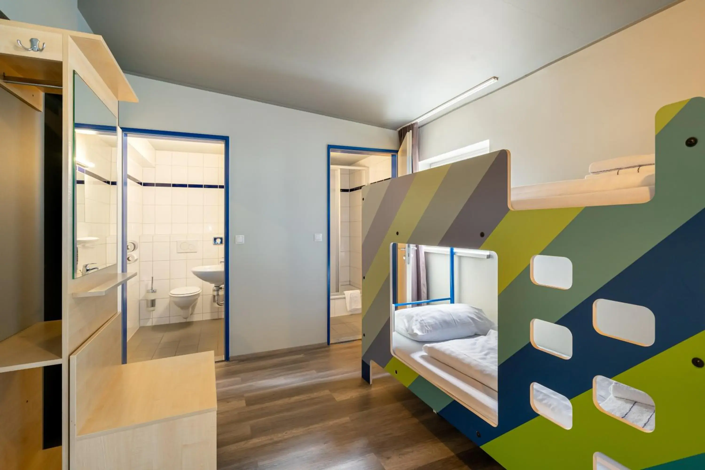 Photo of the whole room, Bunk Bed in A&O Salzburg Hauptbahnhof