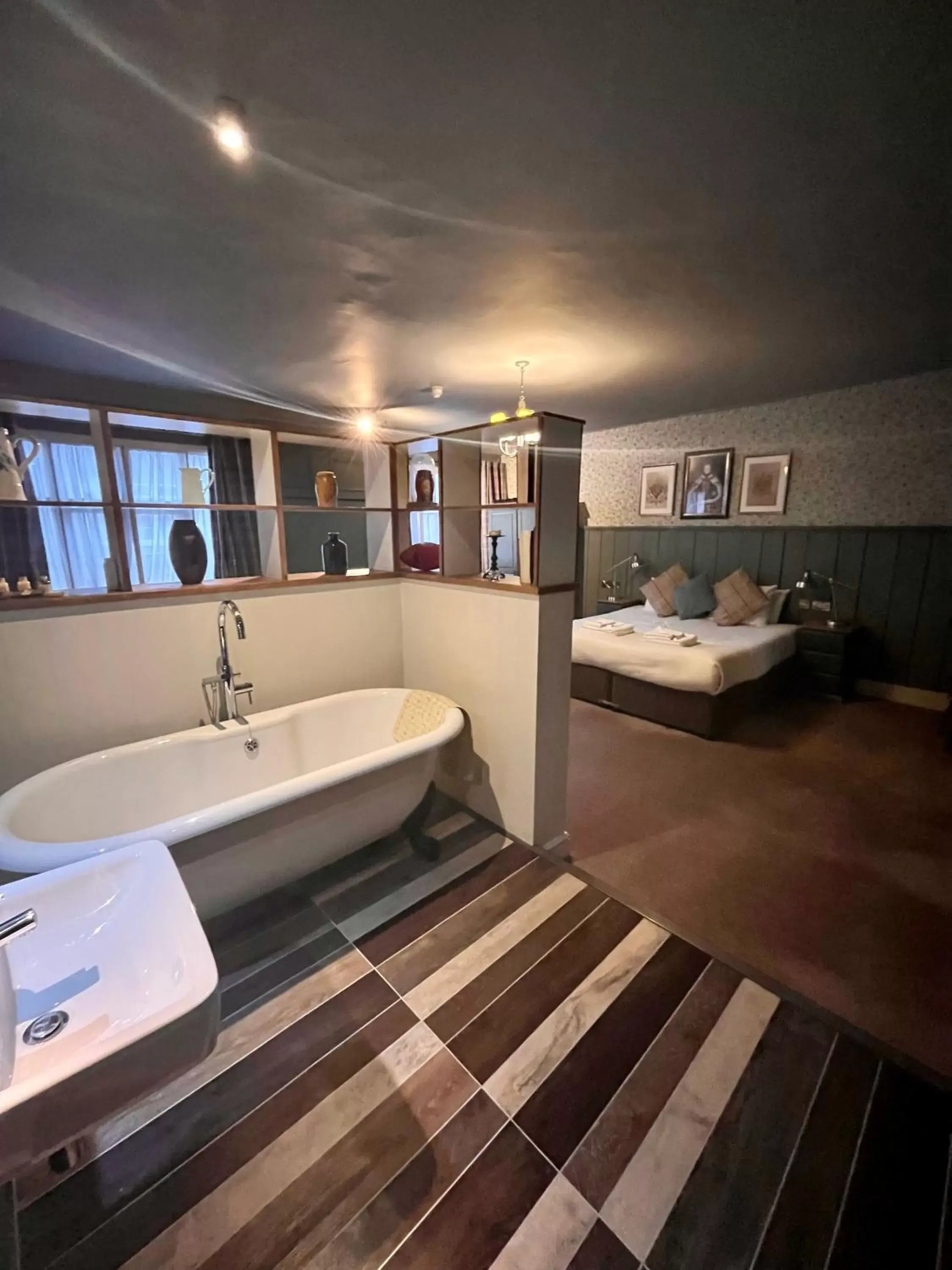 Bath, Bathroom in The Ostrich Inn Colnbrook London Heathrow