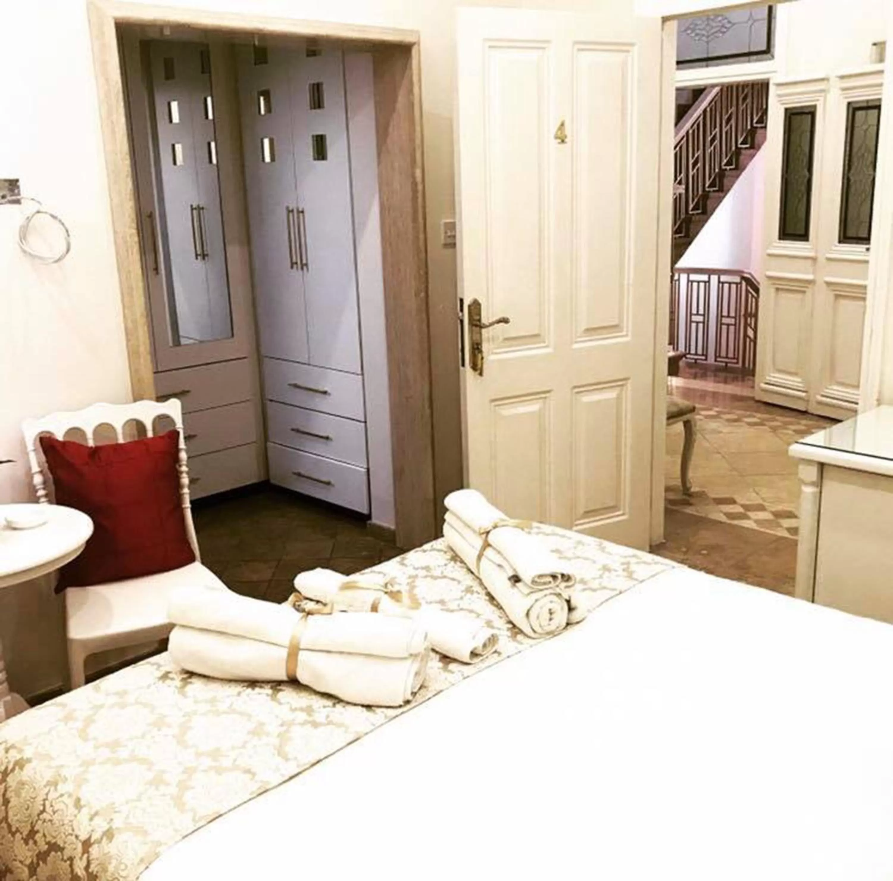 Bed in Lord's Residence Boutique Hotel