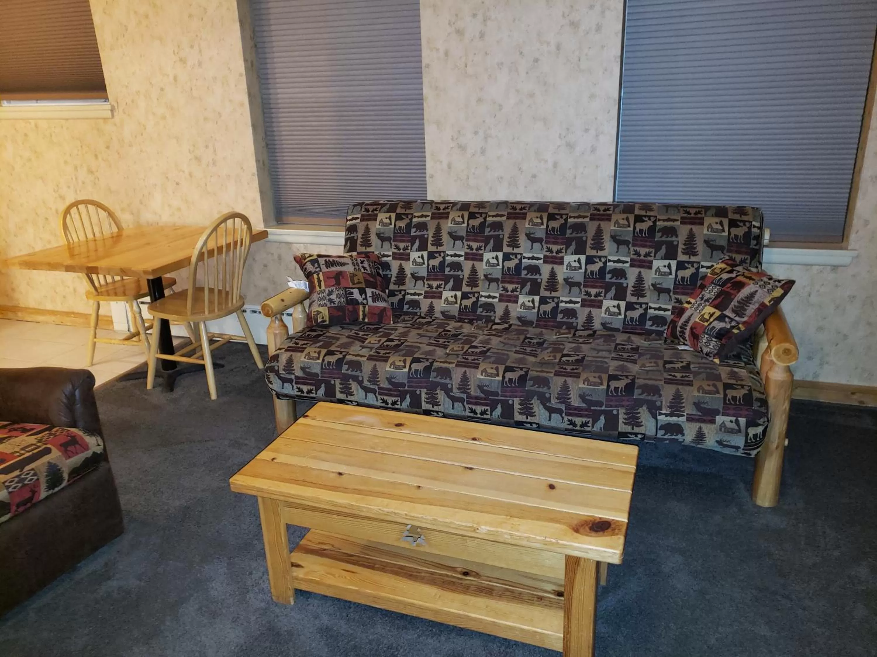 Seating Area in Willard Munger Inn