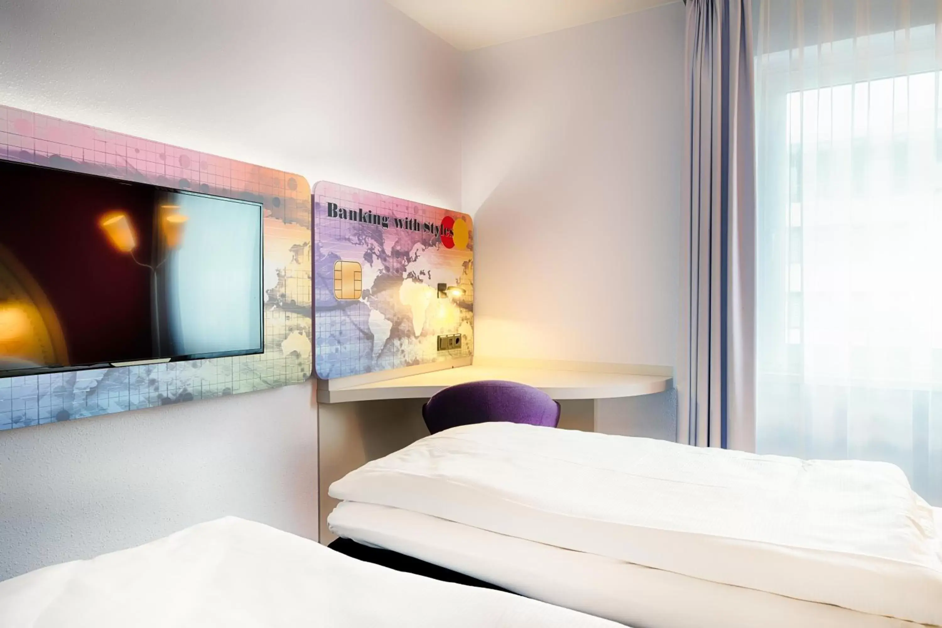 TV and multimedia, Bed in B&B Hotel Offenbach-Kaiserlei