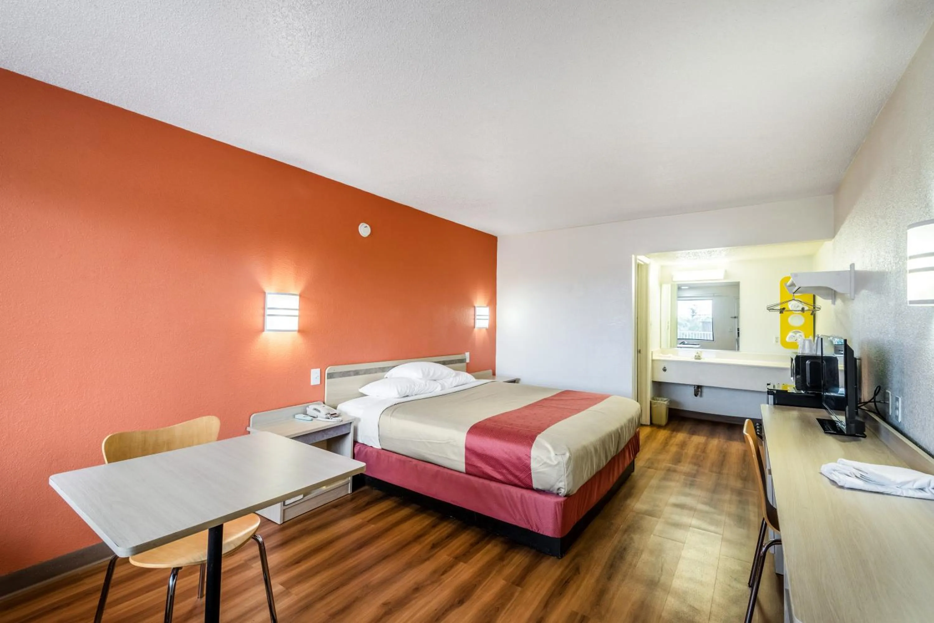 Bedroom, Bed in Motel 6-Anniston, AL