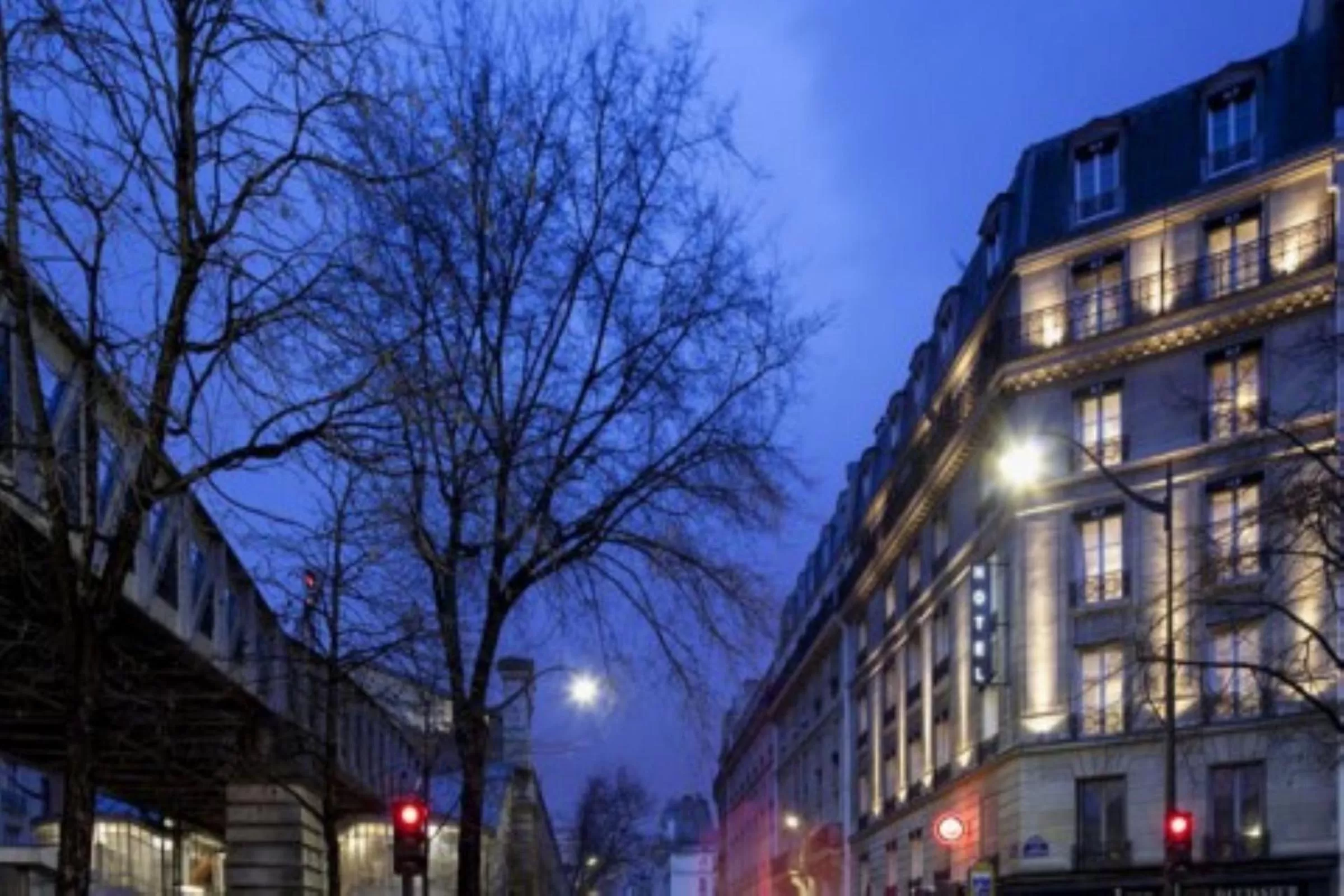 Facade/entrance in First Hotel Paris Tour Eiffel