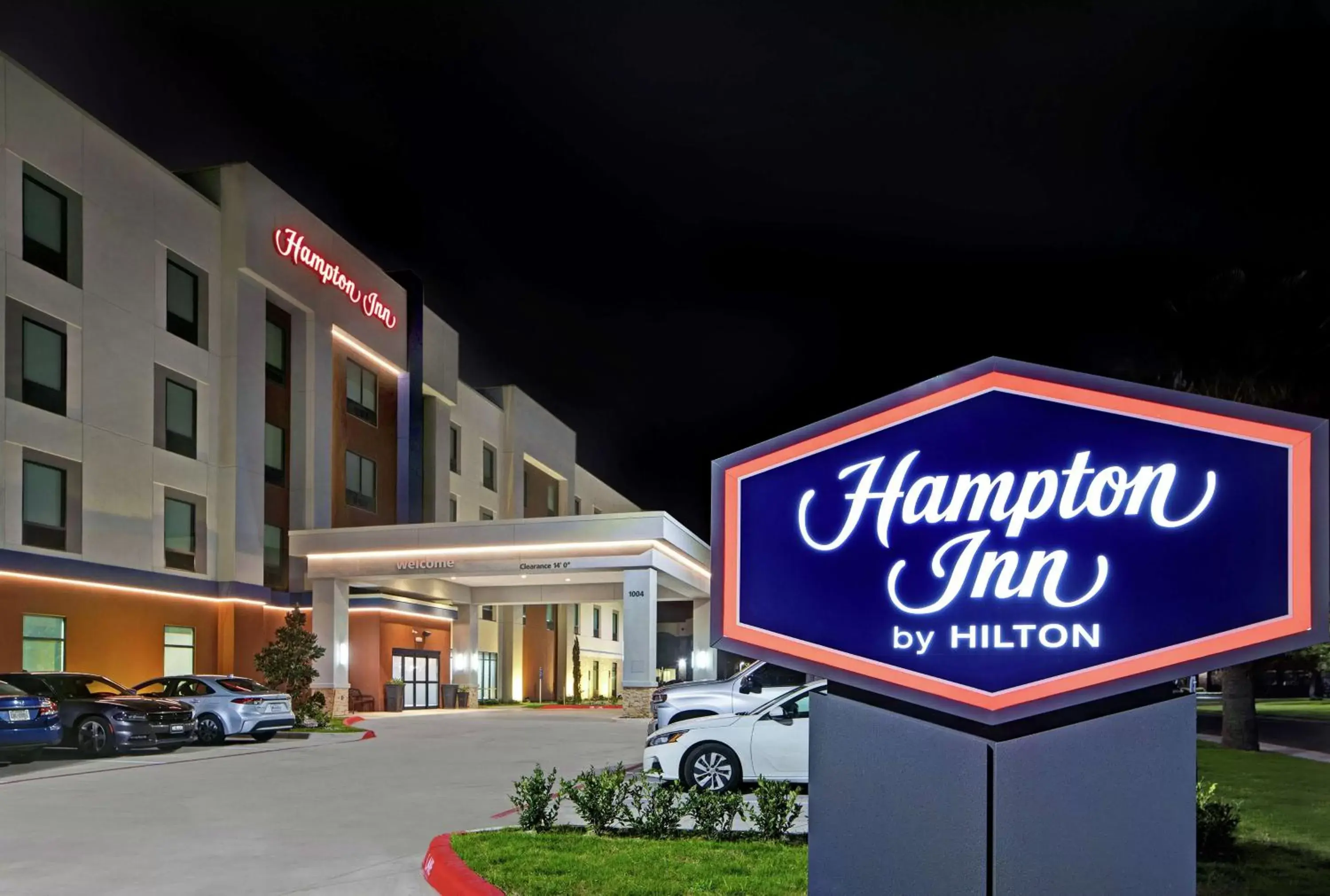 Property building in Hampton Inn Weslaco Property building in Hampton Inn Weslaco