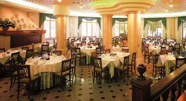 Restaurant/Places to Eat in Hotel La Rotonda