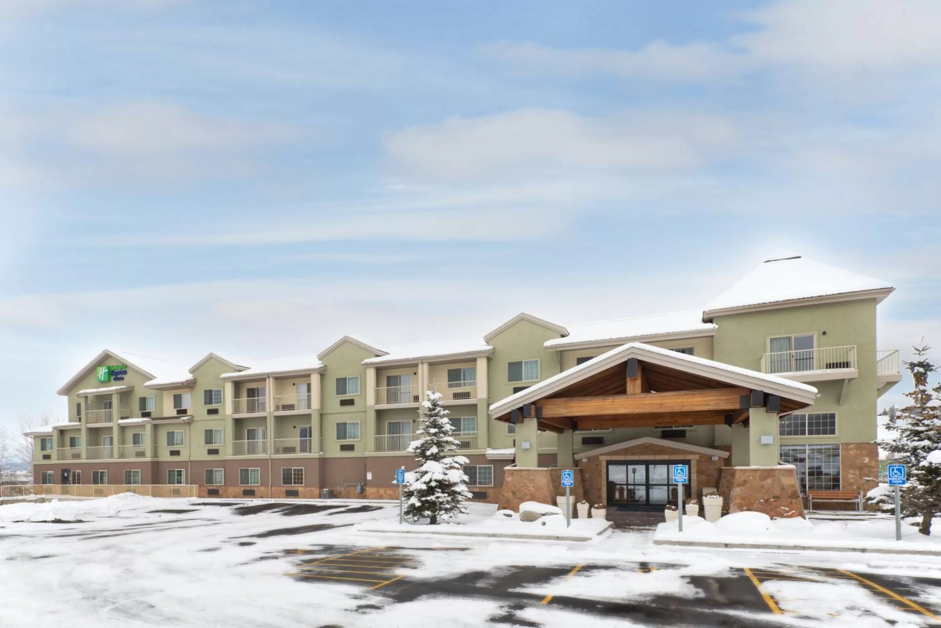 Property building in Holiday Inn Express Hotel & Suites Fraser Winter Park Area by IHG