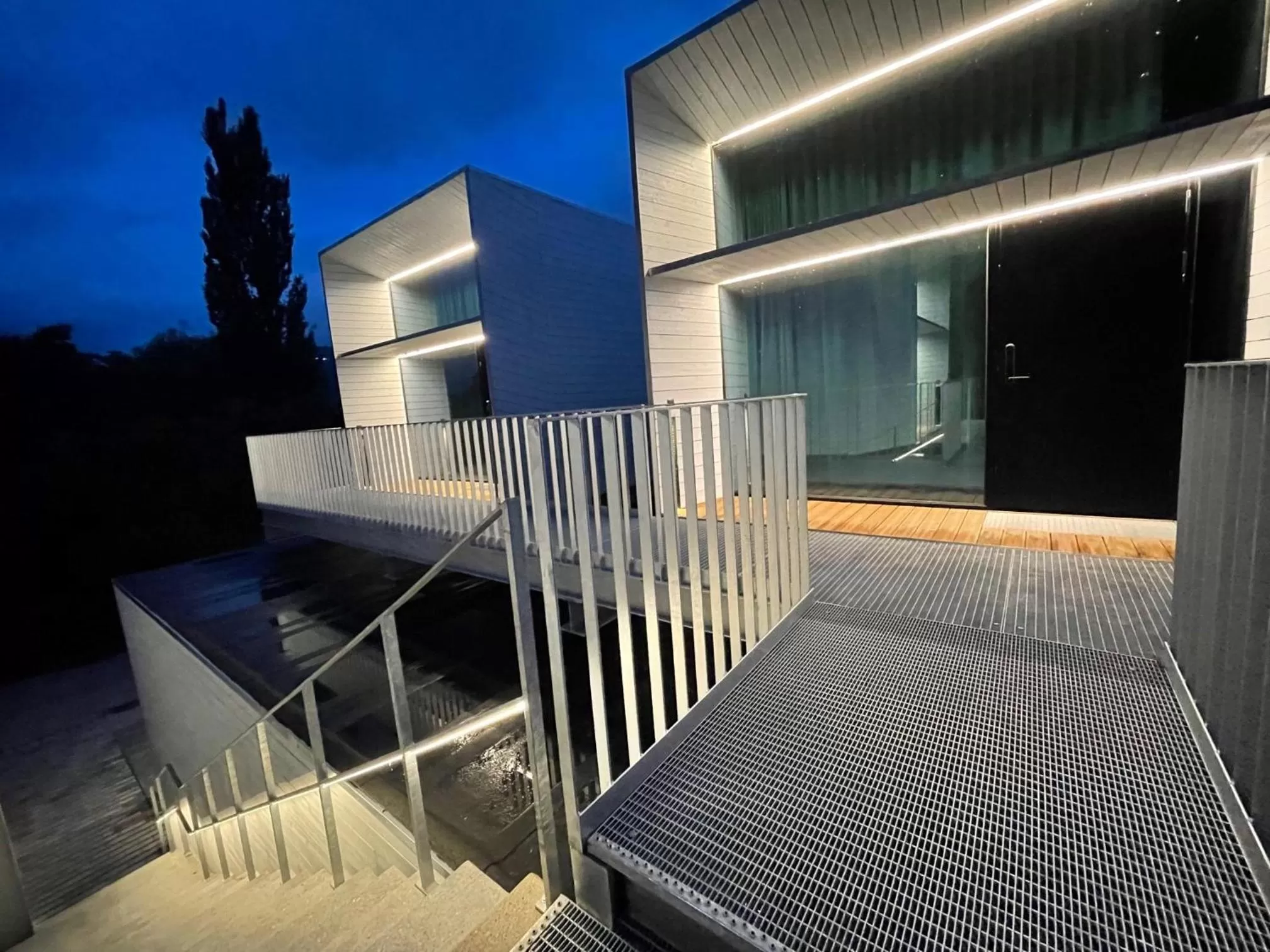 Facade/entrance in Chalet Park by Maier Höchst