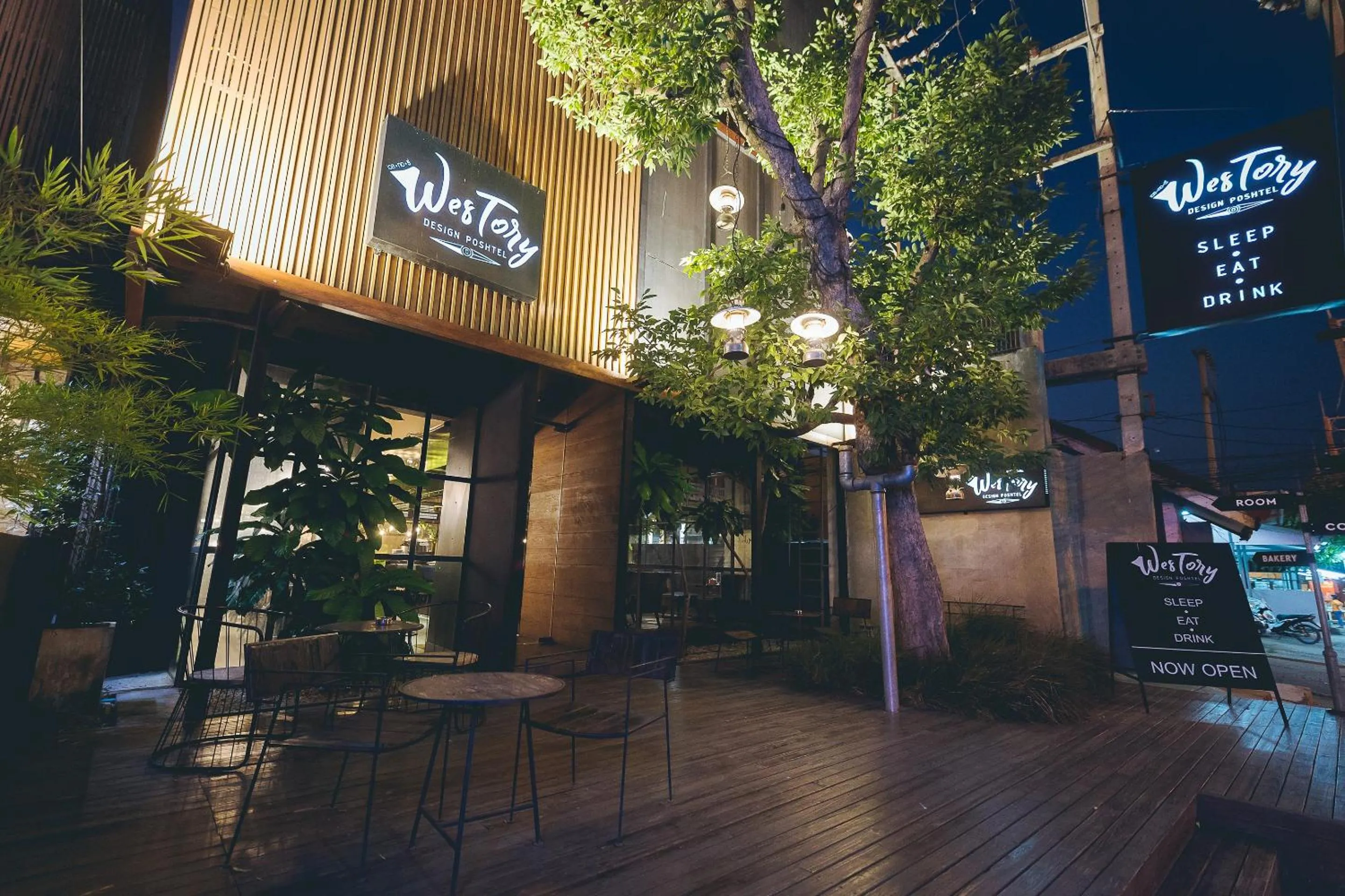 Facade/entrance in Westory Design Poshtel