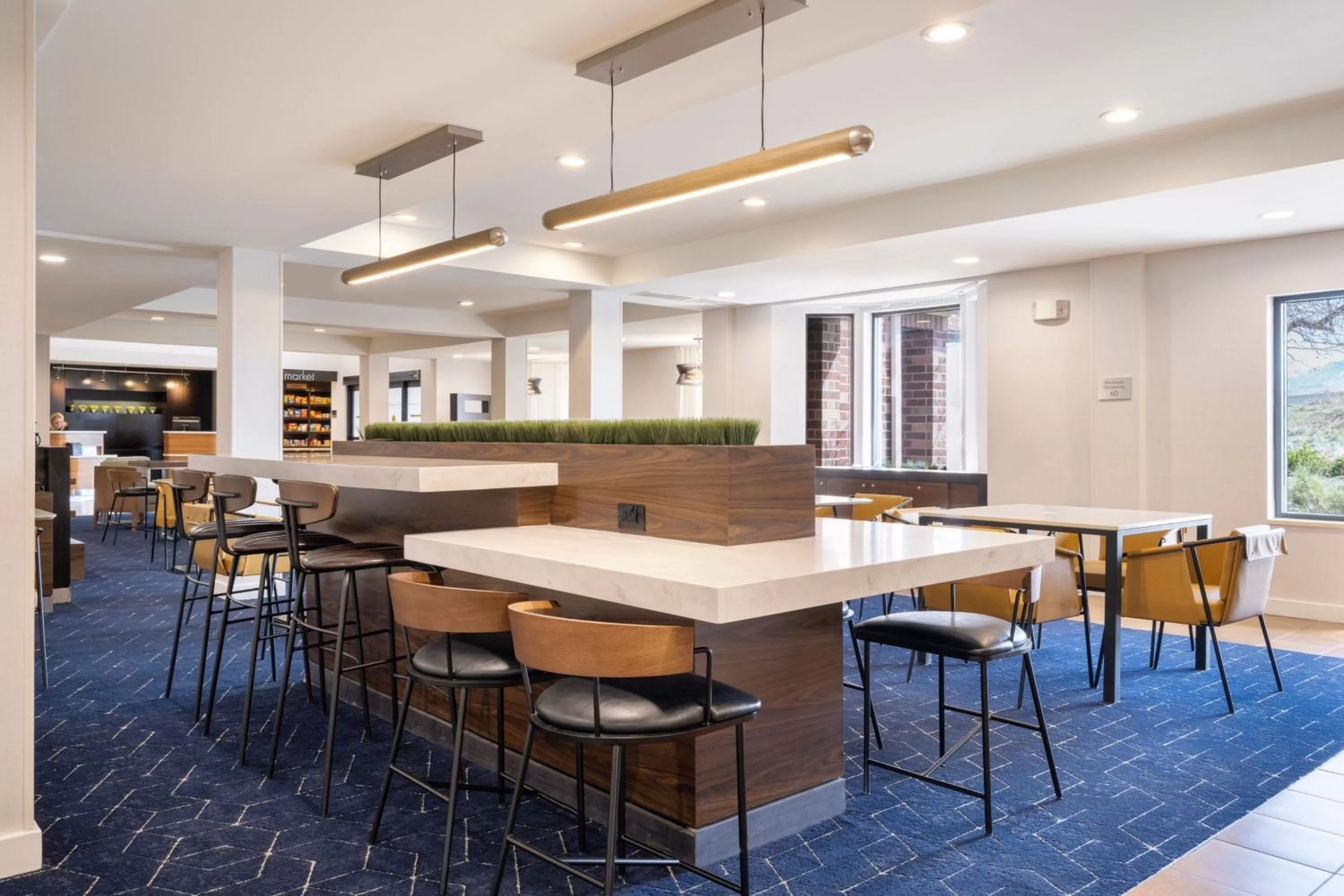 Restaurant/places to eat in Courtyard Salt Lake City Airport