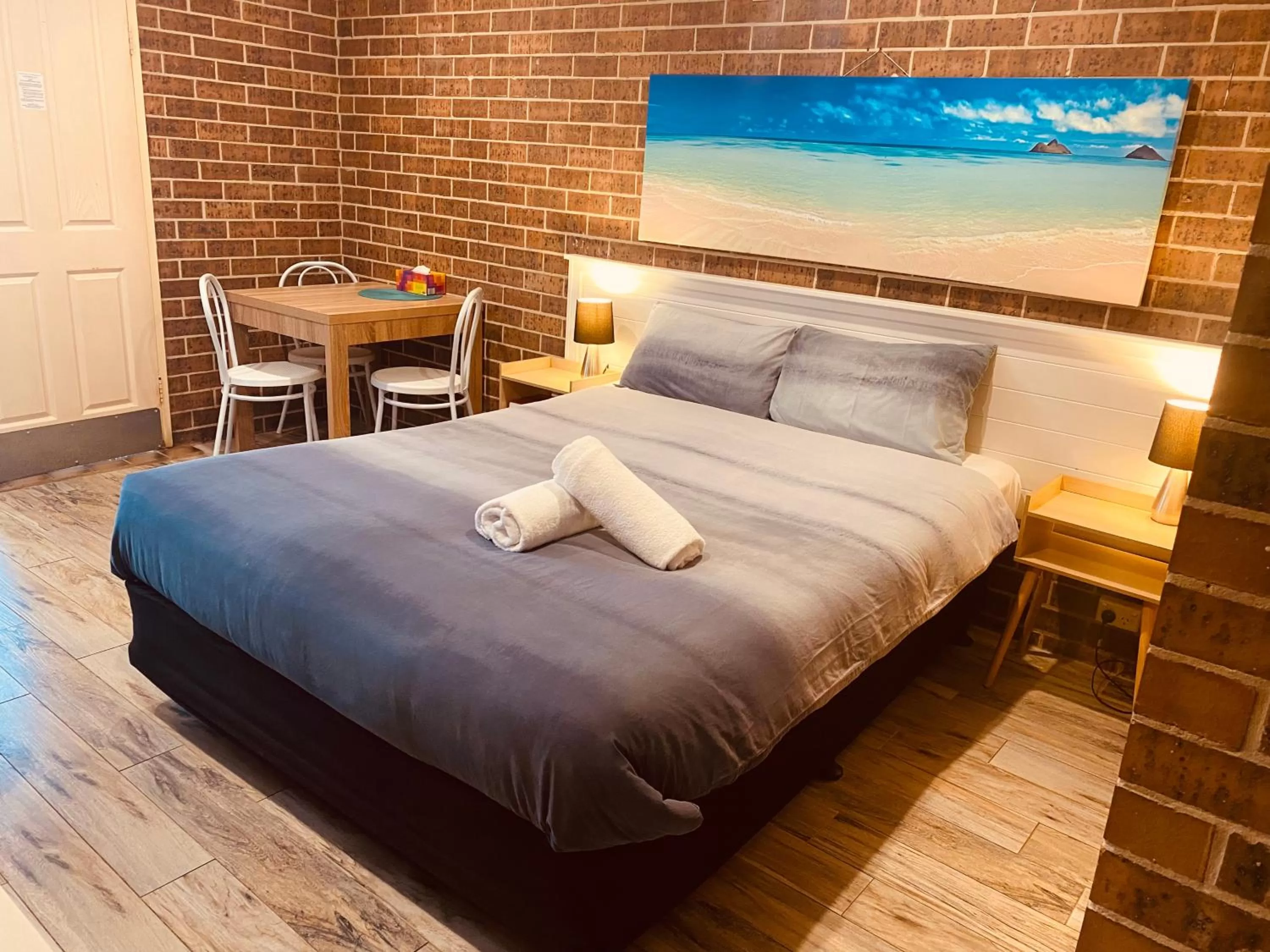 Bed in Buccaneer Motel