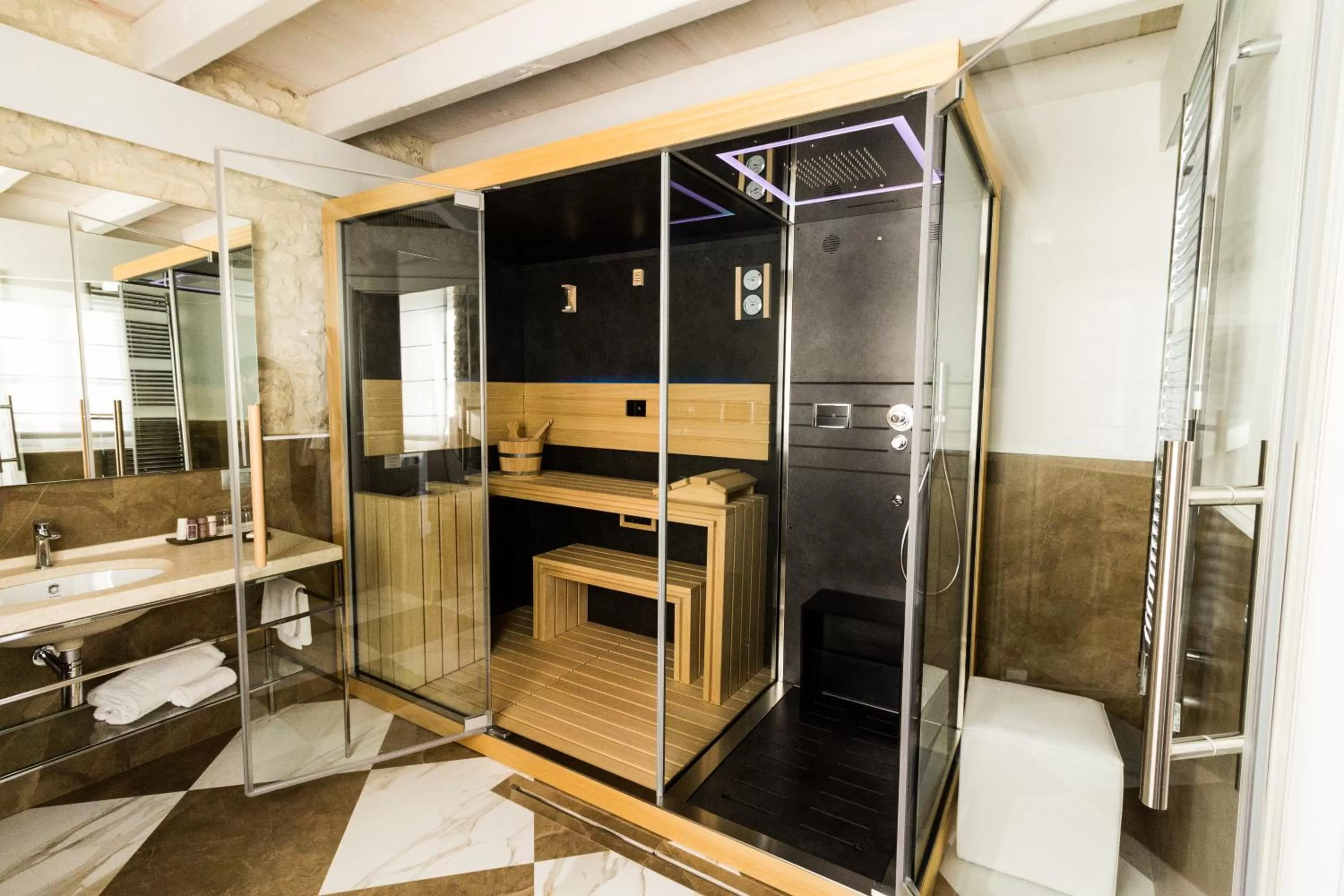 Bathroom in Hotel Villa Fanny