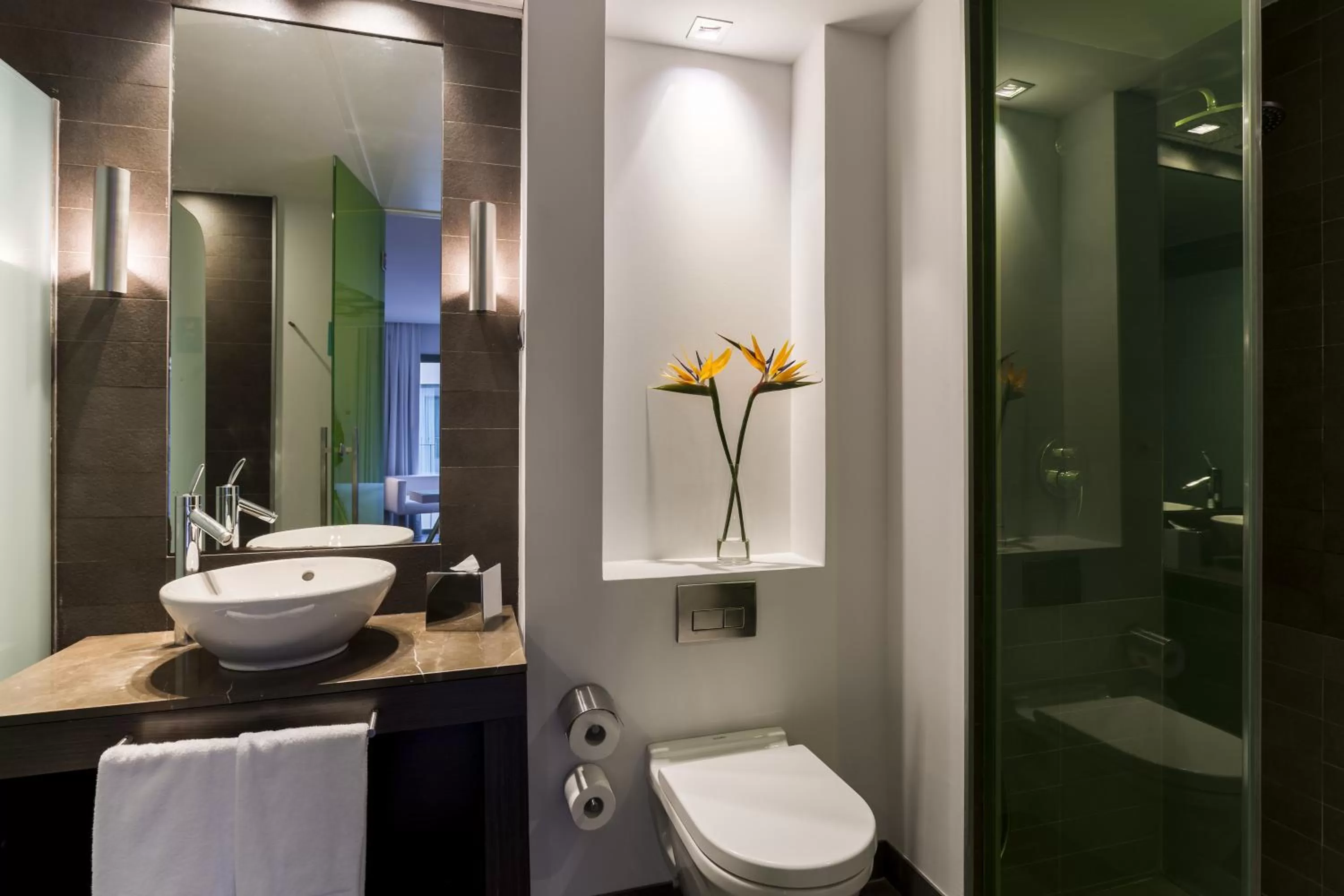 Shower in Room Mate Carla, Barcelona