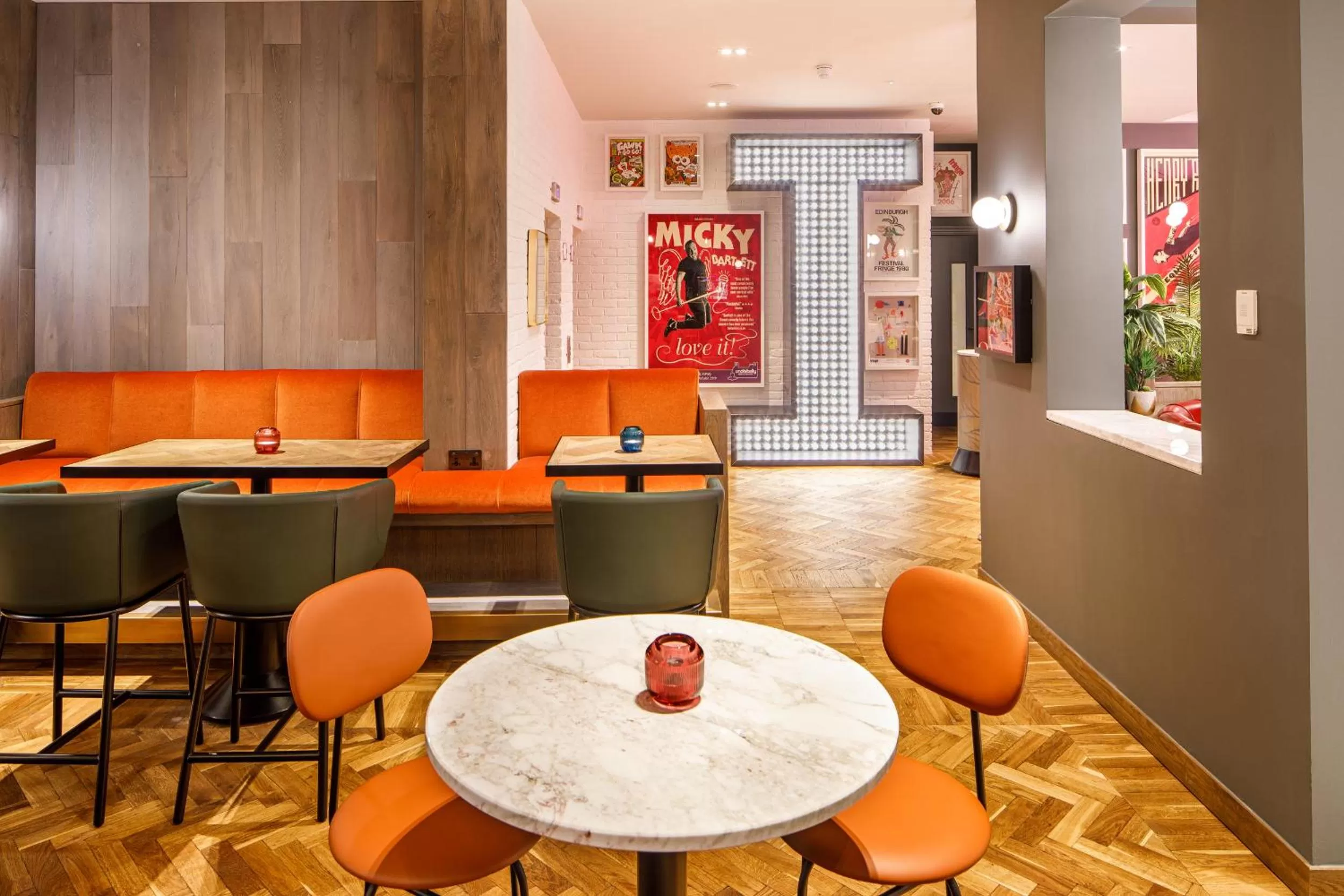 Lounge or bar in ibis Styles Edinburgh St Andrew Square