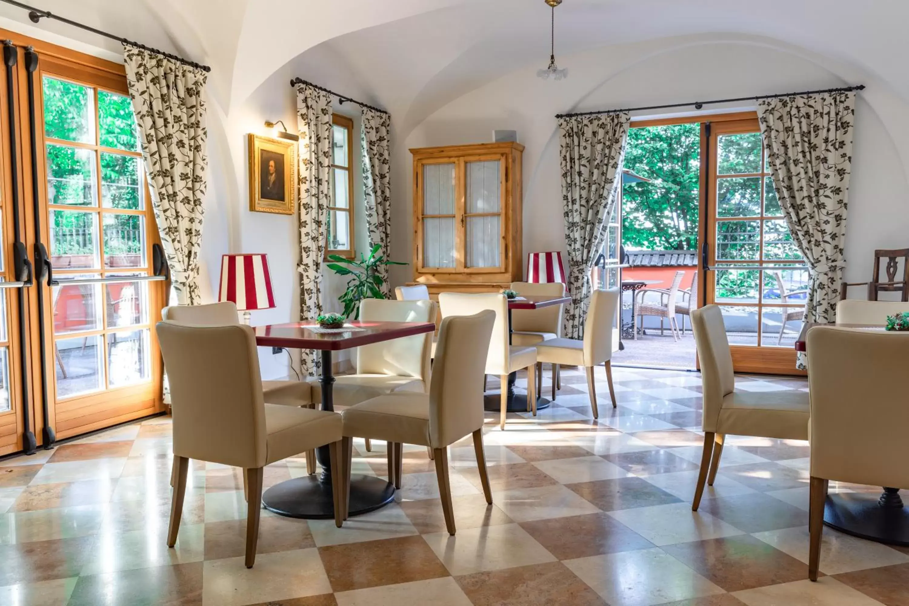 Restaurant/Places to Eat in Hotel Relais Vecchio Maso