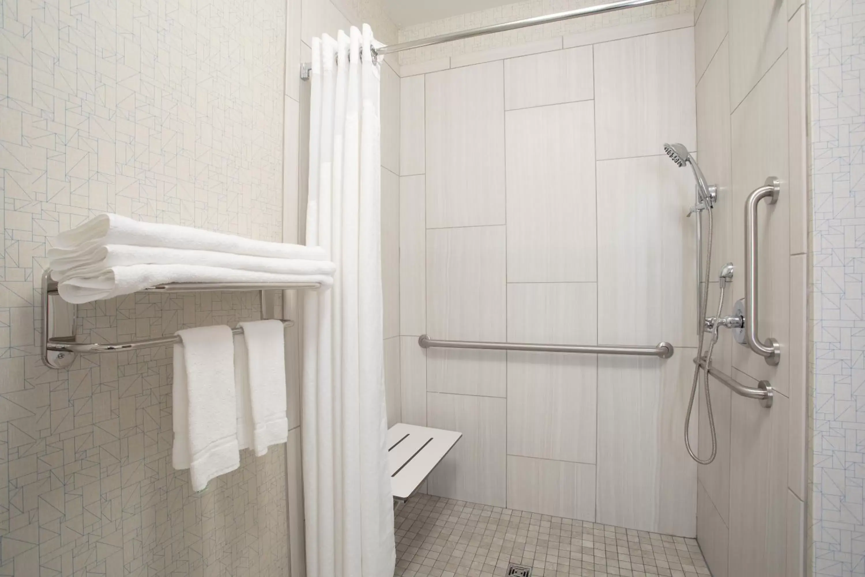 King Room - Mobility Access Roll in Shower/Non-Smoking in Holiday Inn Express Hotel & Suites Longmont, an IHG Hotel King Room - Mobility Access Roll in Shower/Non-Smoking in Holiday Inn Express Hotel & Suites Longmont, an IHG Hotel