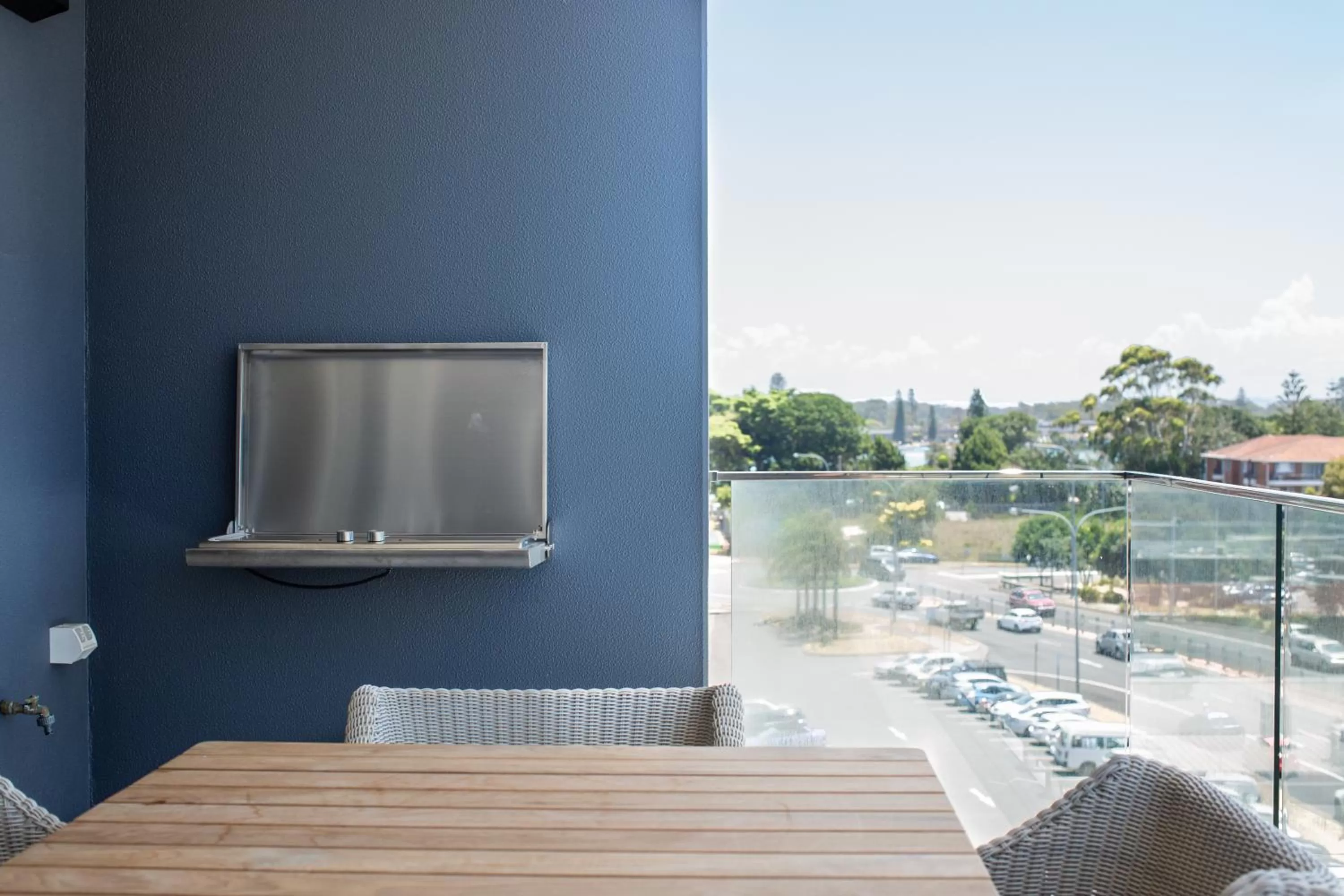 Astina Suites, Forster