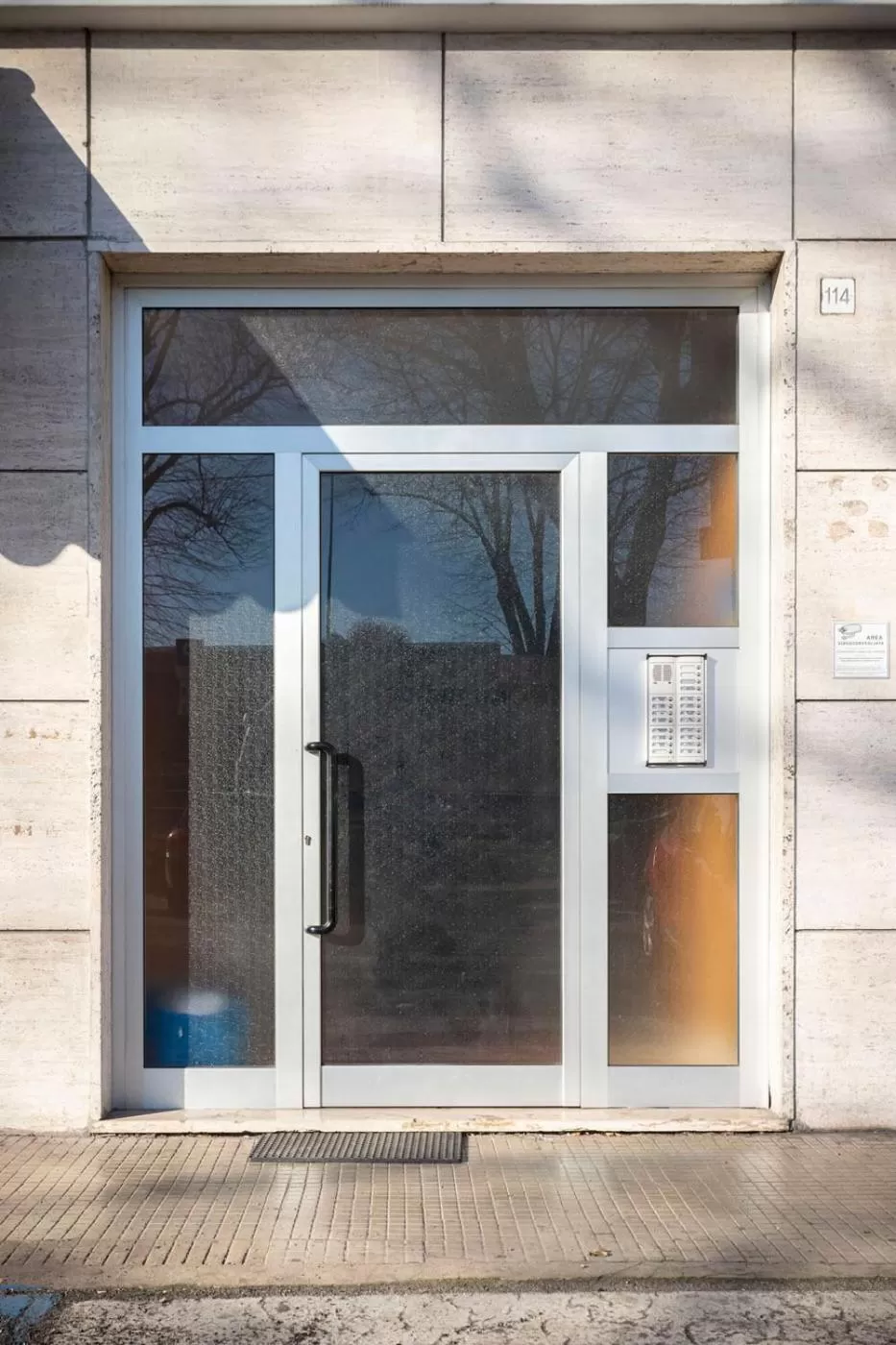 Property building in La Bauta