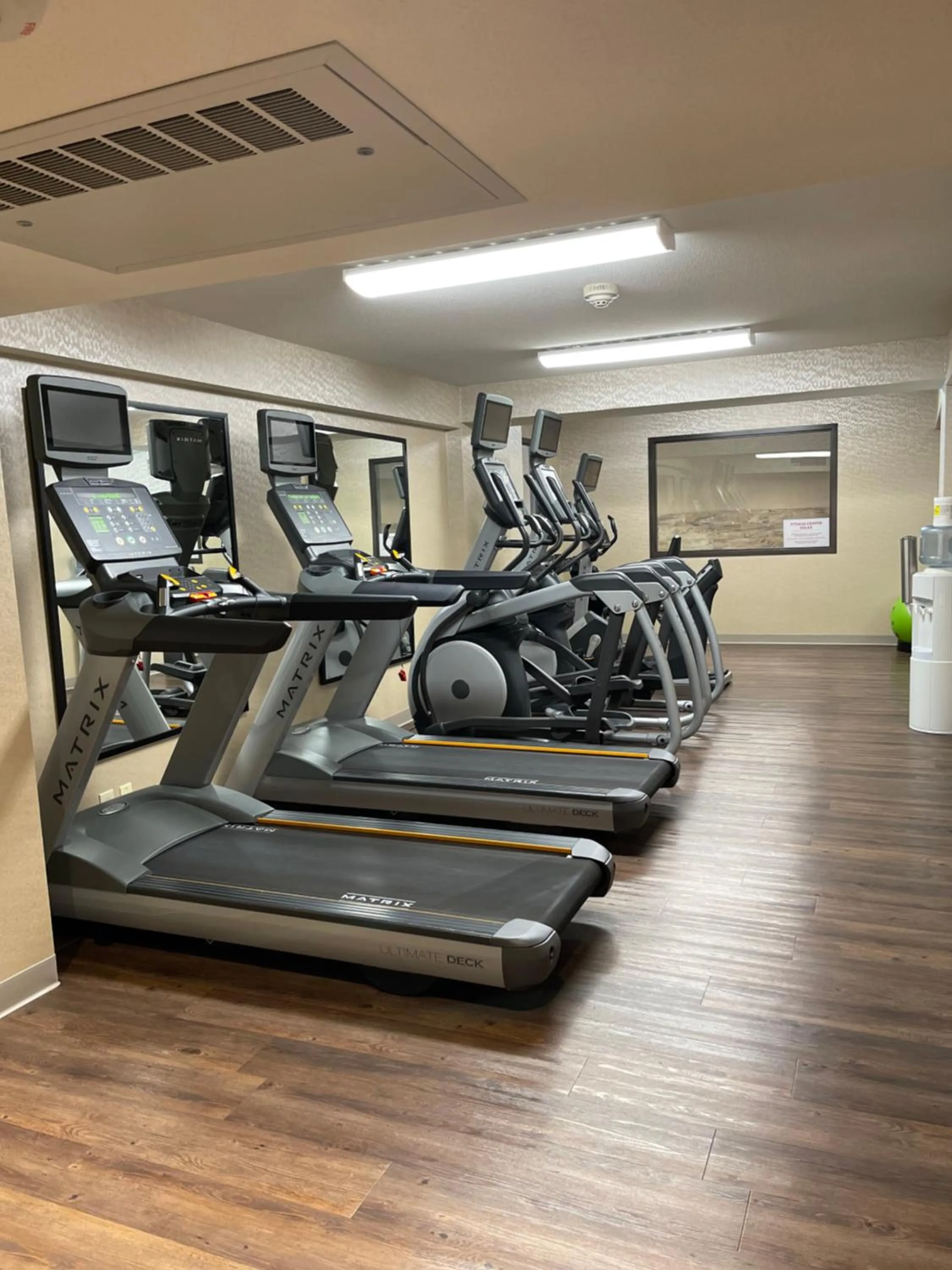 Fitness centre/facilities in Hotel Lotus Kansas City Merriam