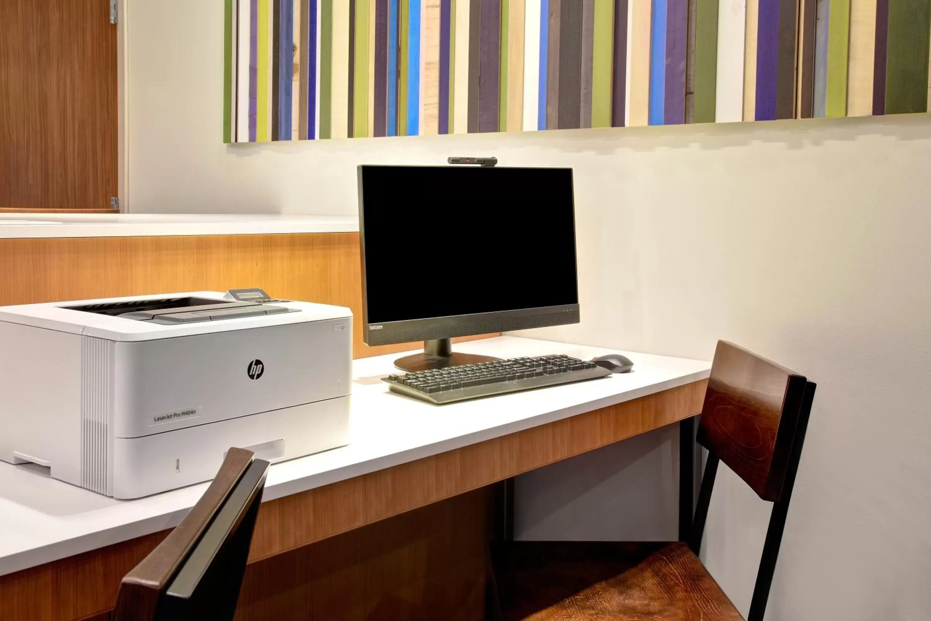 Business facilities, TV/Entertainment Center in Holiday Inn Express & Suites - Ottawa, an IHG Hotel