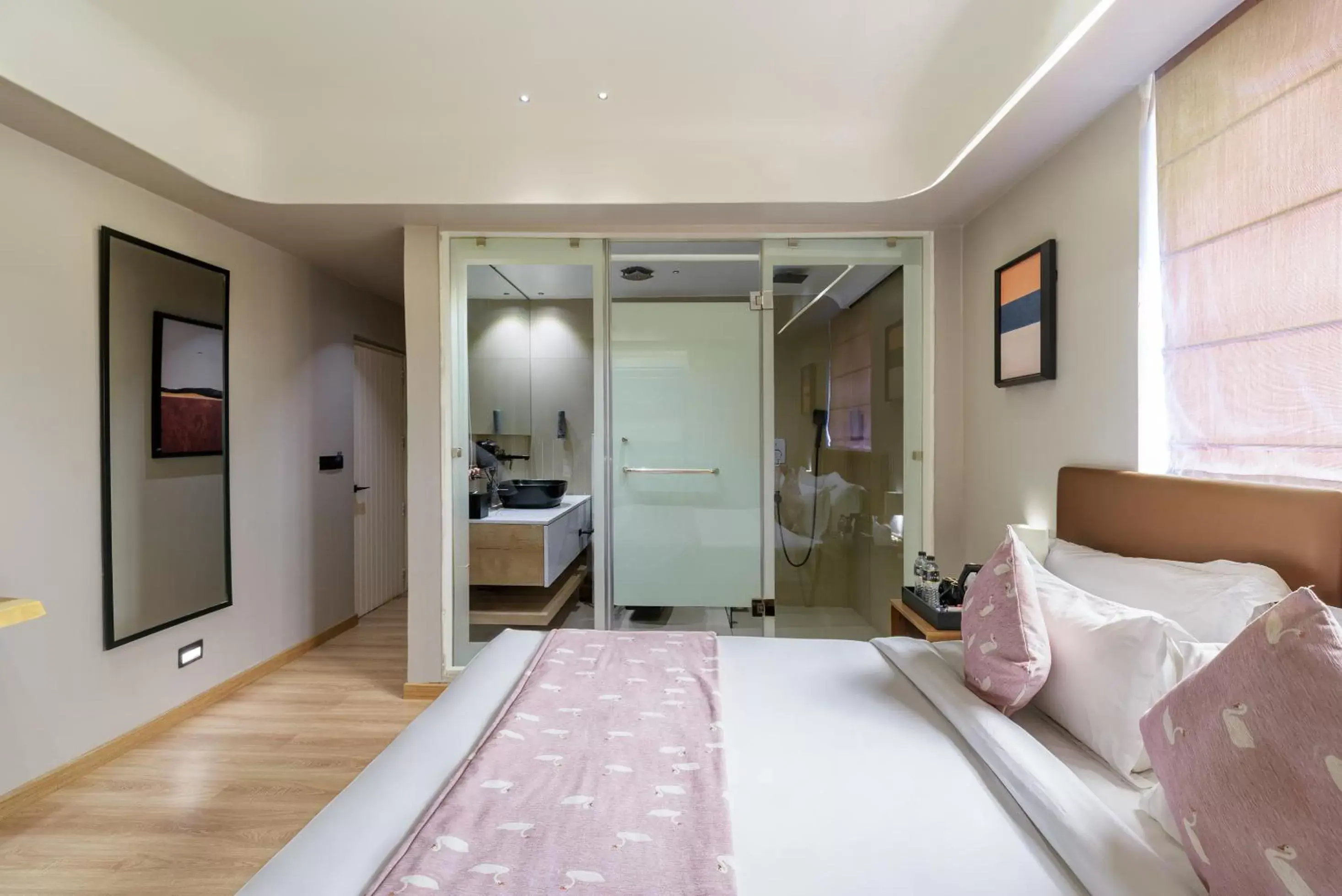 Premier Room with private balcony in The Red Pier - My Downtown Hotels Premier Room with private balcony in The Red Pier - My Downtown Hotels