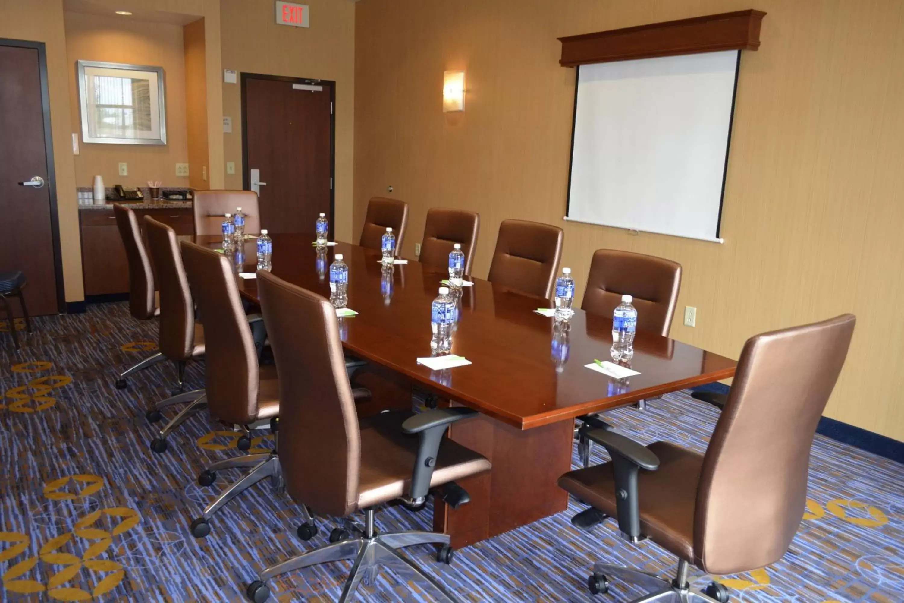 Meeting/conference room in Courtyard by Marriott Winchester Medical Center