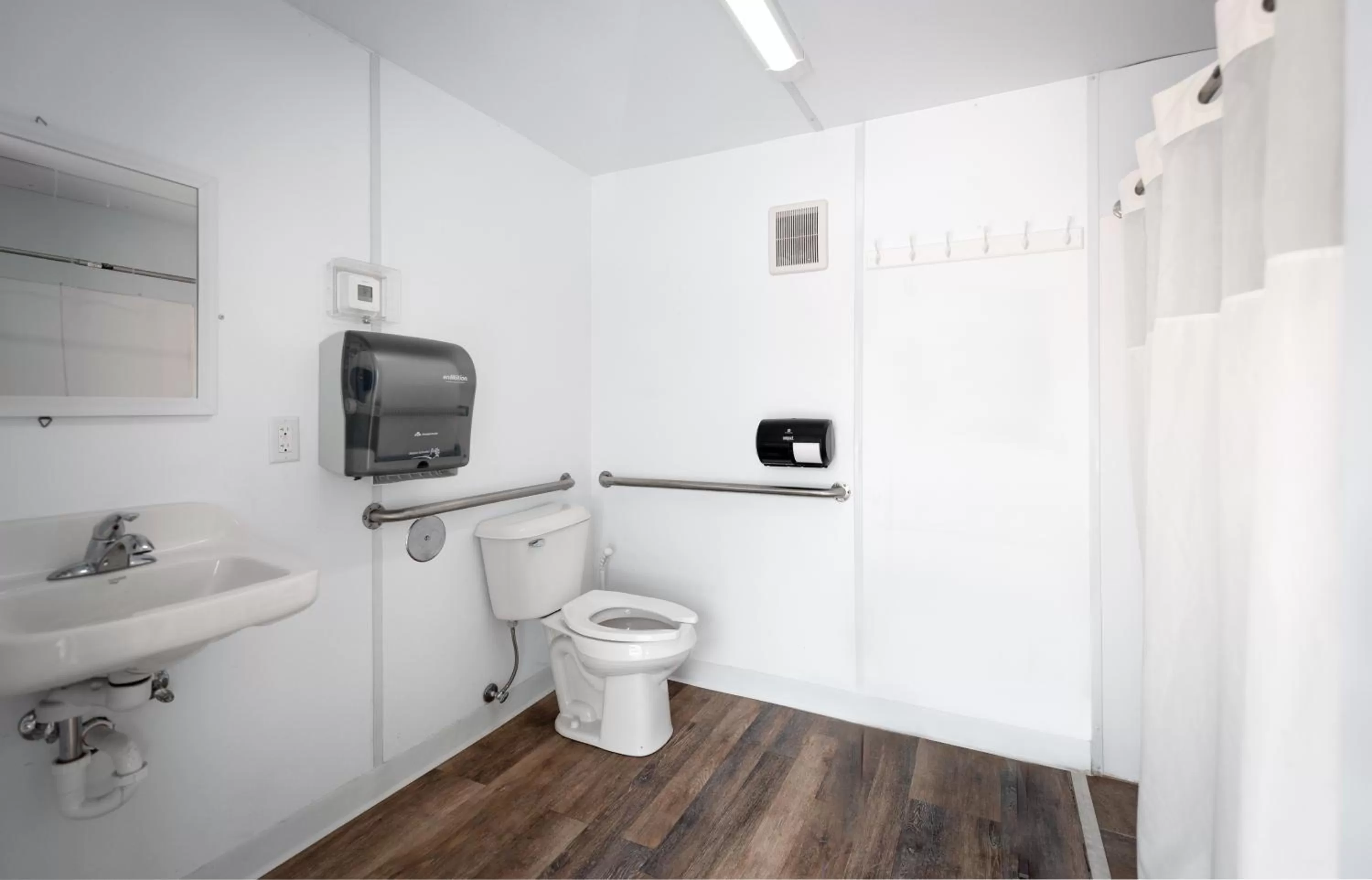 Shower in Natura Treescape Resort