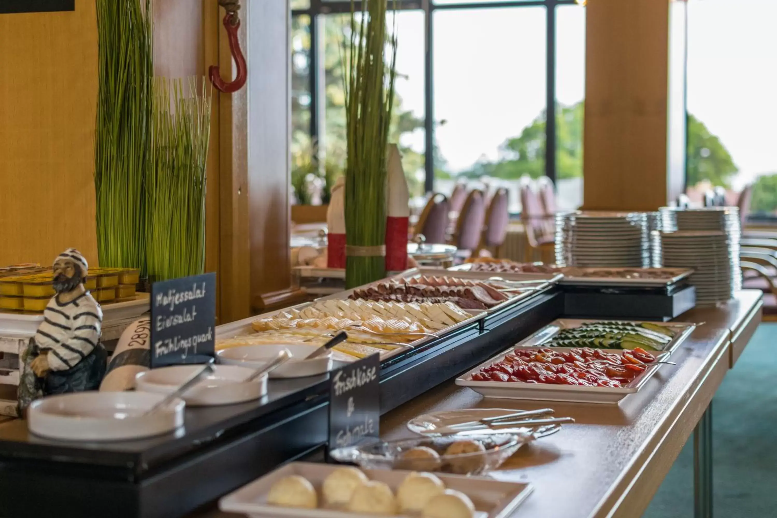 Buffet breakfast, Restaurant/Places to Eat in Hotel Wald und See