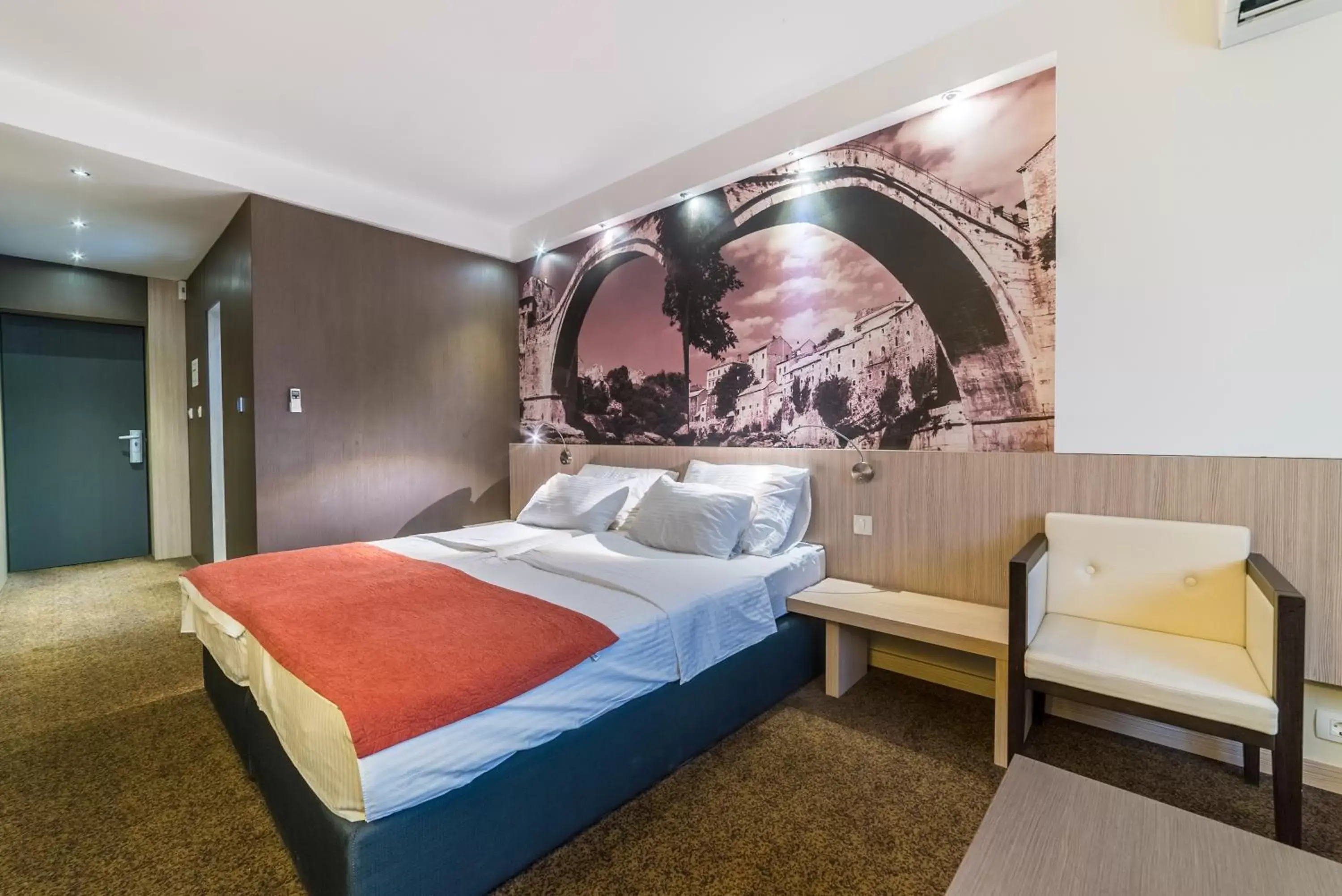 Bed in City Hotel Mostar