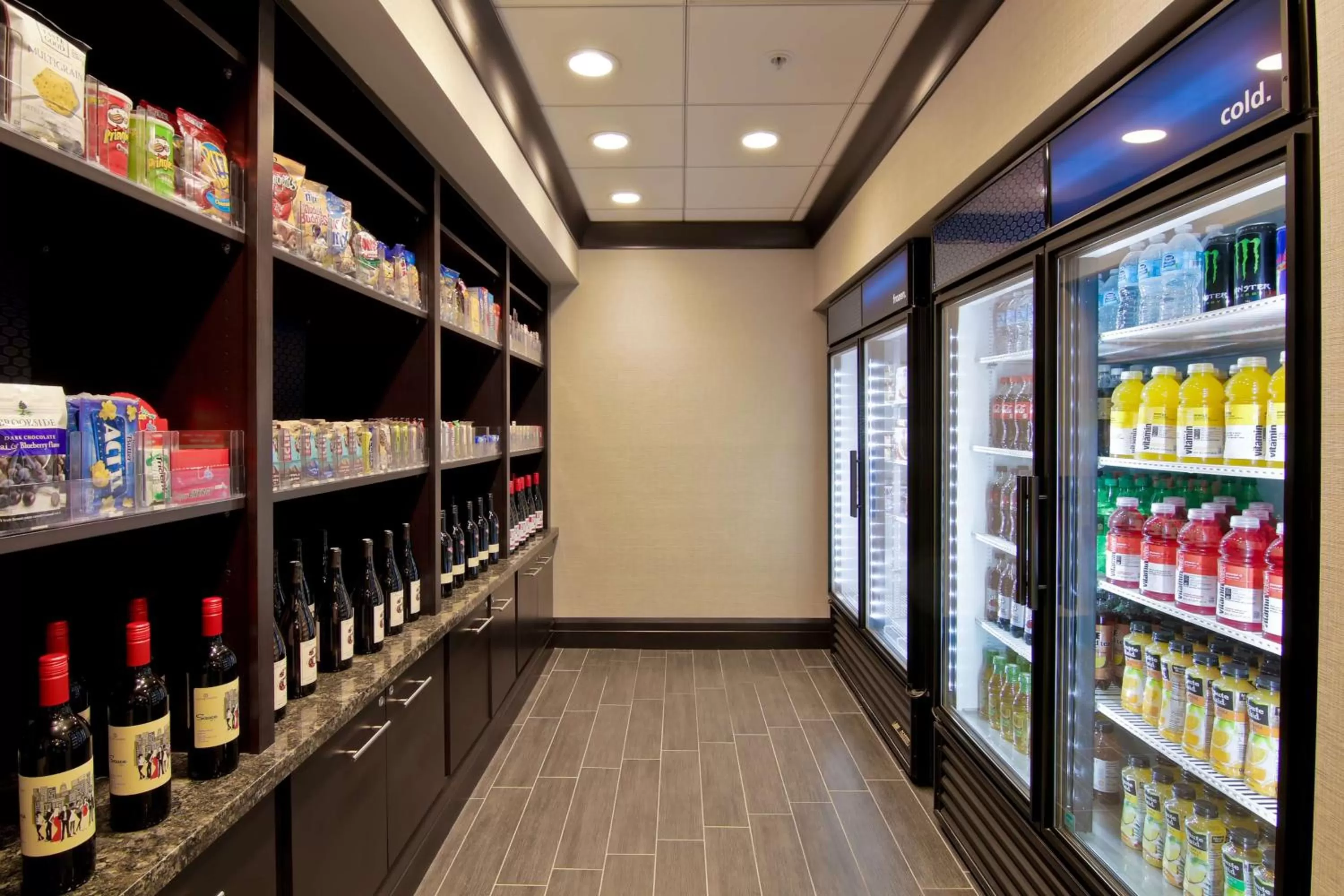 Restaurant/places to eat in Hampton Inn &amp; Suites Bellevue Downtown/Seattle