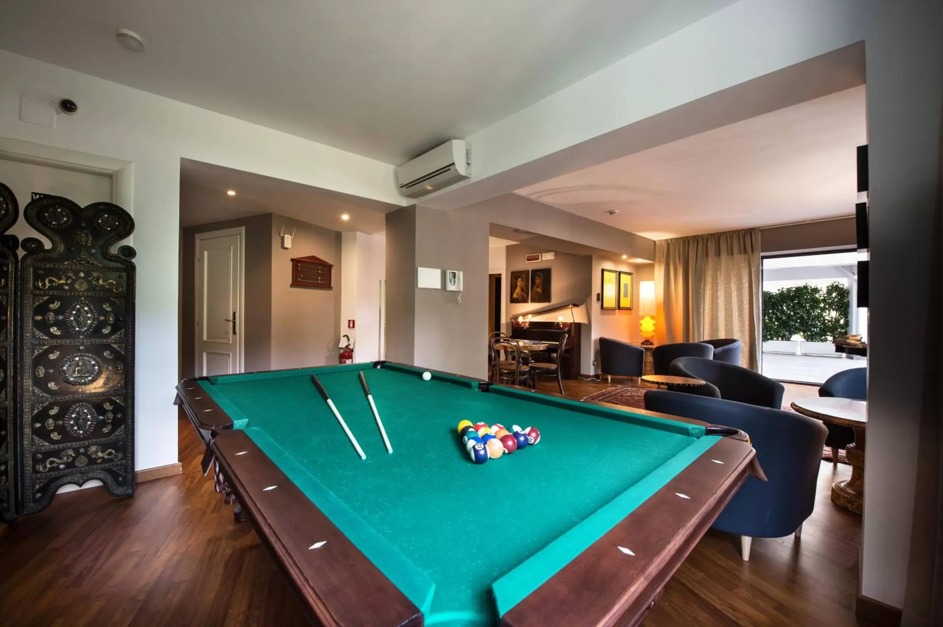 Communal lounge/ TV room, Billiards in Residence Acqua del Conte