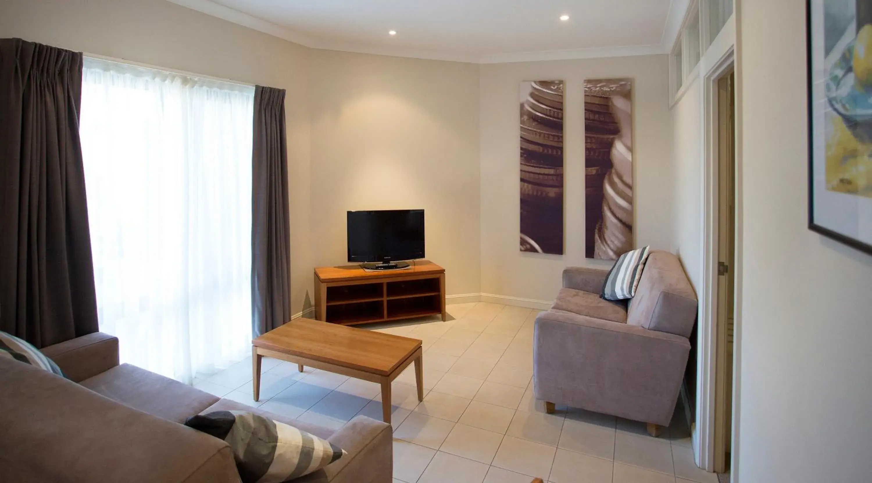 Living room, Seating Area in Vine Inn Barossa