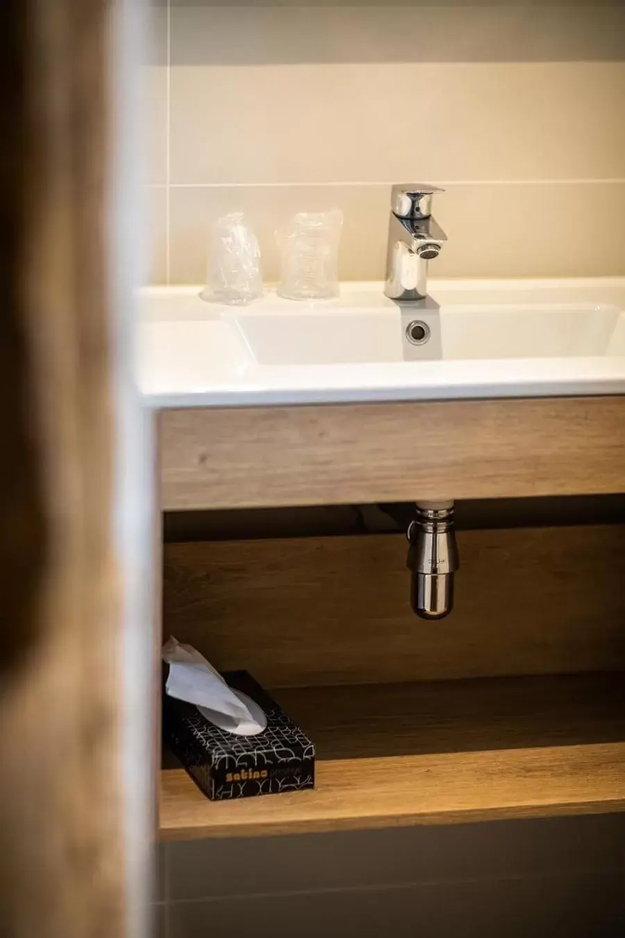 Bathroom in Hôtel La Couleuvrine Sarlat Centre Ville