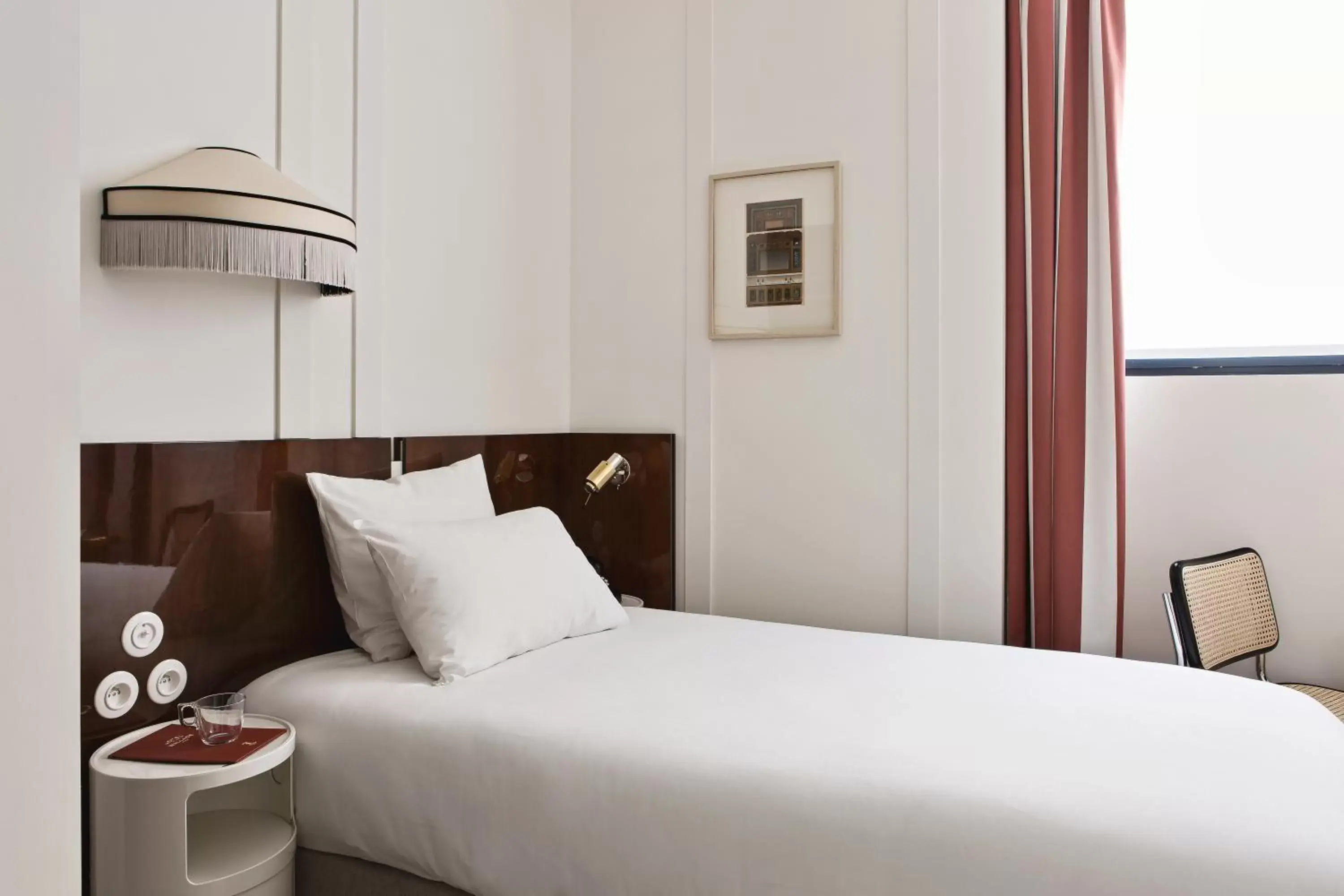 Property building, Bed in Hôtel Wallace - Orso Hotels