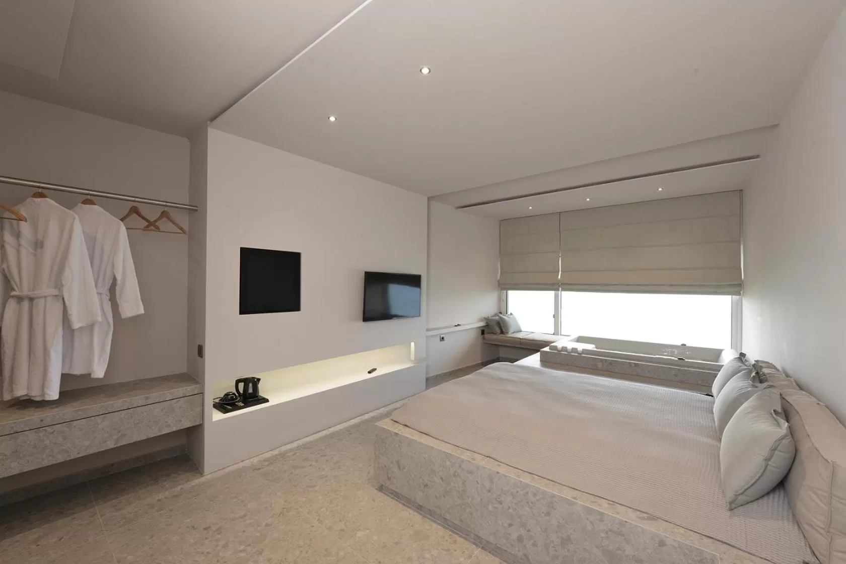 Decorative detail, Bed in King Saron Hotel Resort