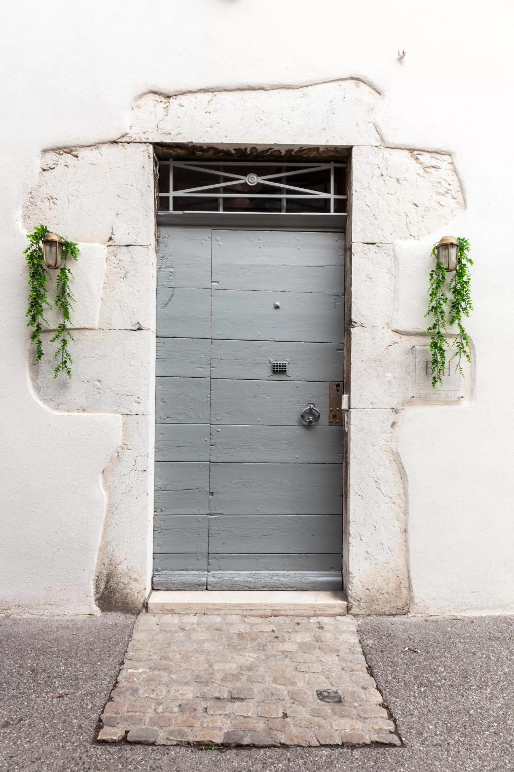 Facade/entrance in Le Boutik Hotel