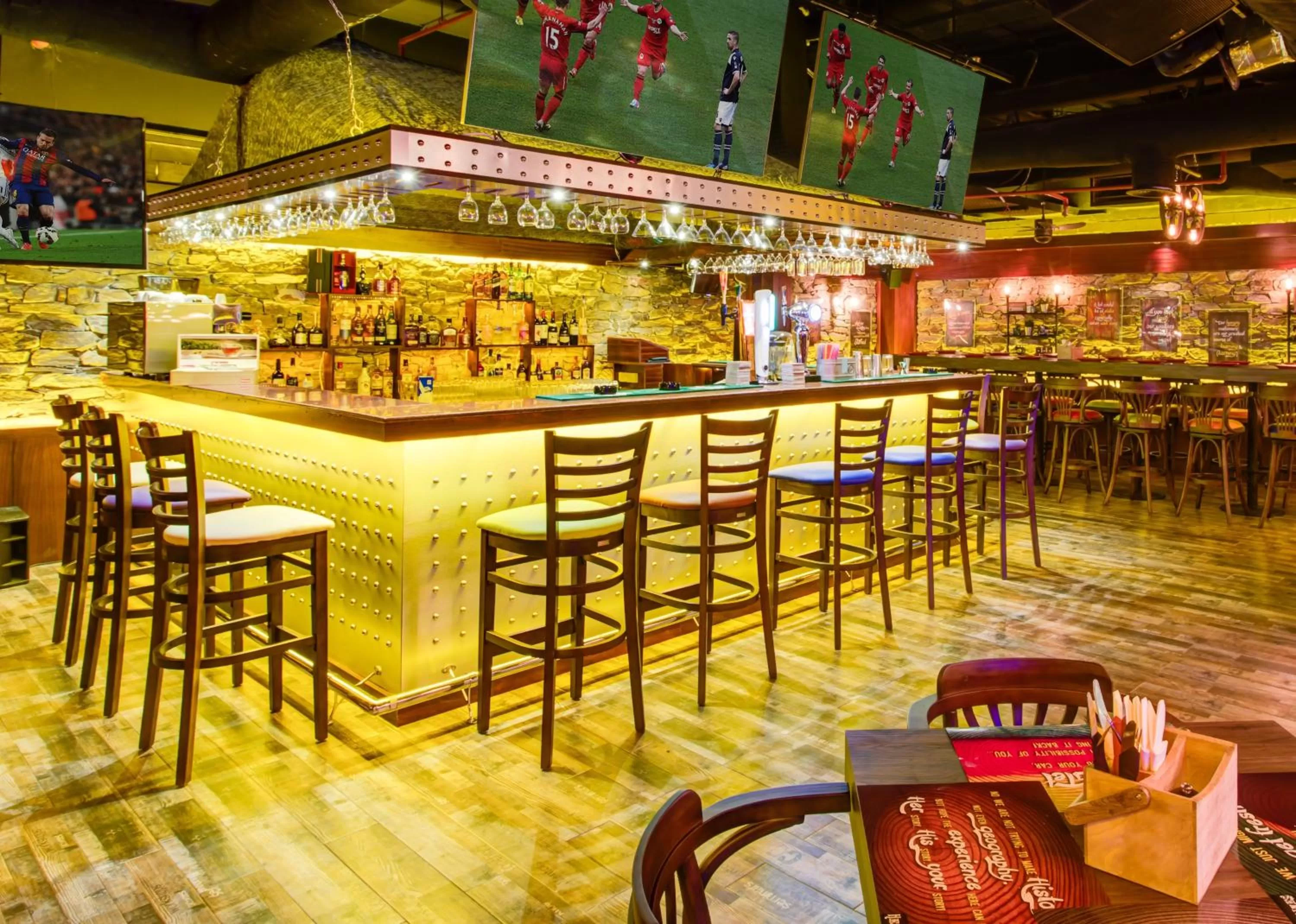 Dinner in Mercure Gold Hotel Jumeirah Dubai by Accor